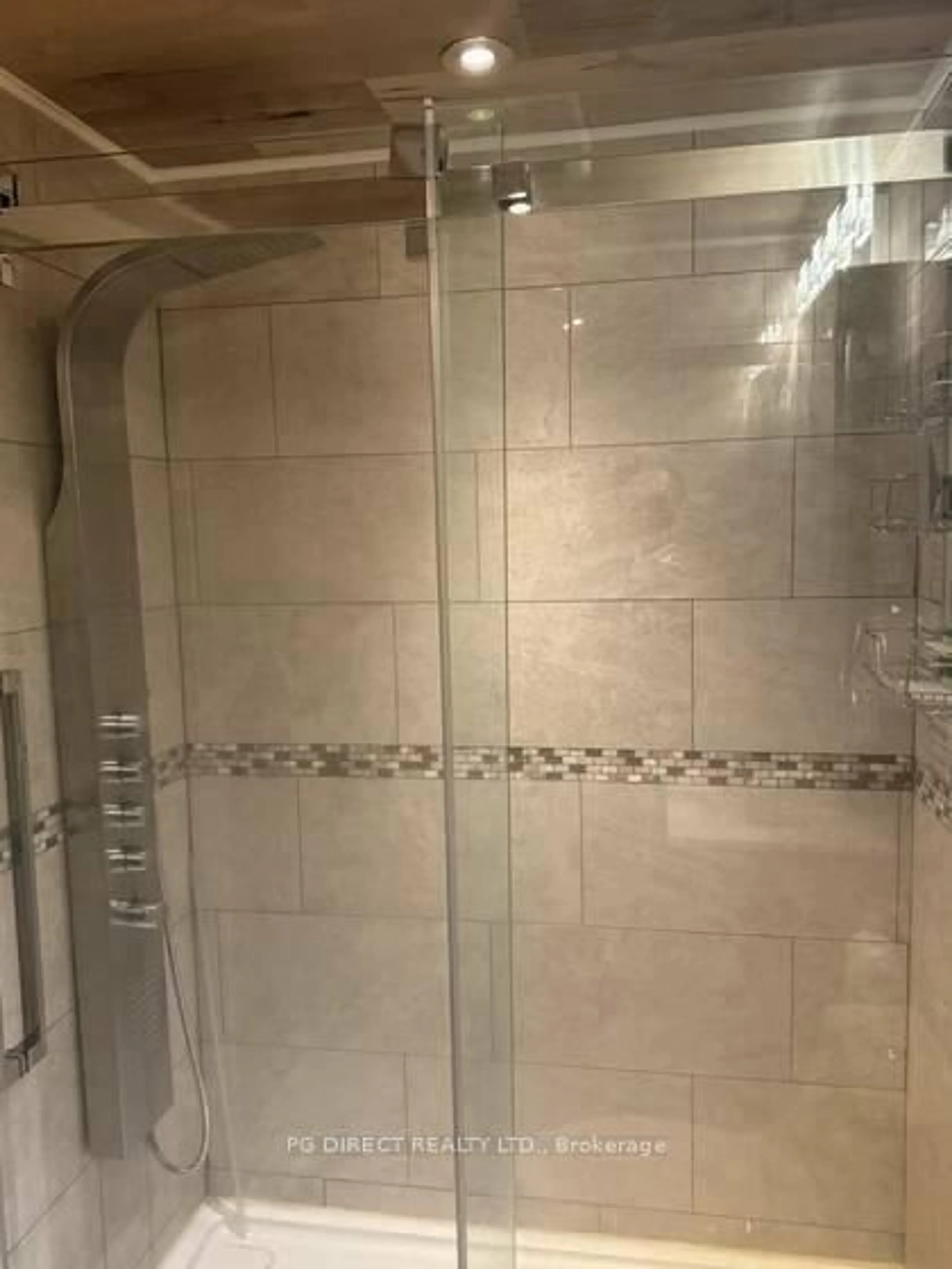 Contemporary bathroom, ceramic/tile floor for 16 Hadati Rd #32, Guelph Ontario N1E 6M2