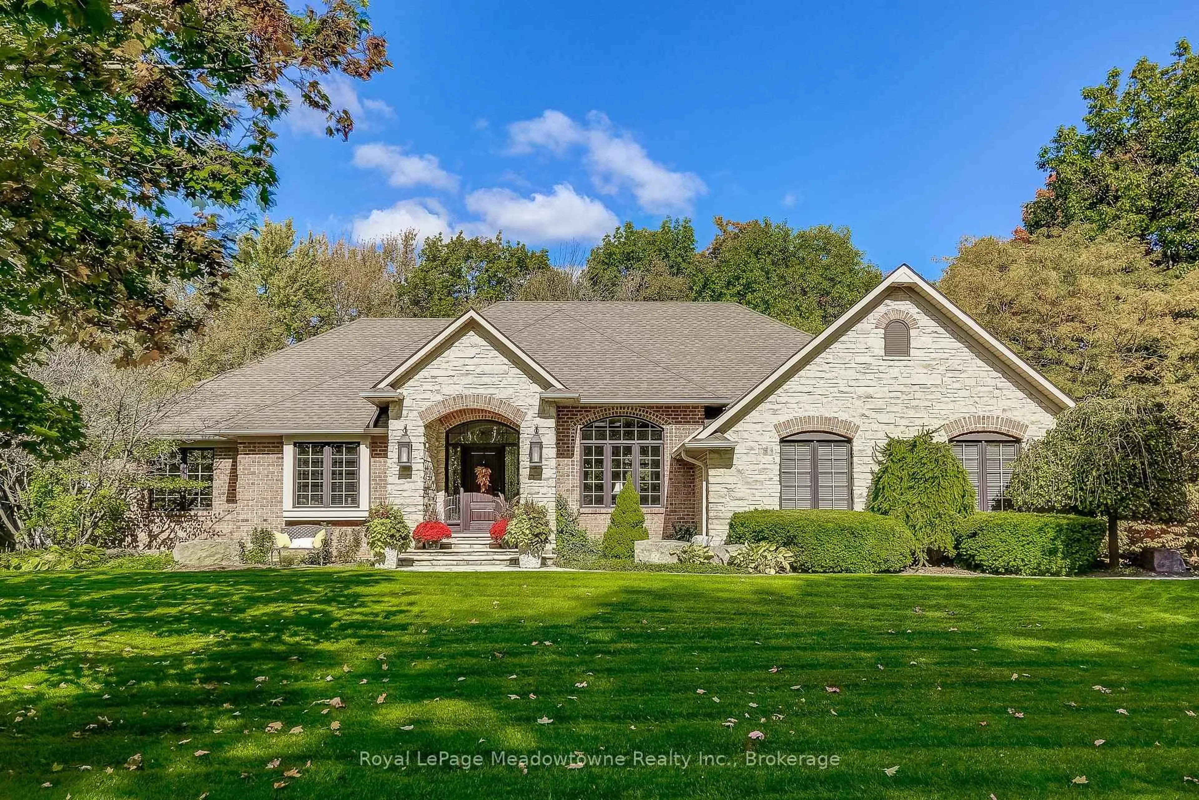 Home with brick exterior material, street for 18 Parkshore Pl, Hamilton Ontario L0R 1H1