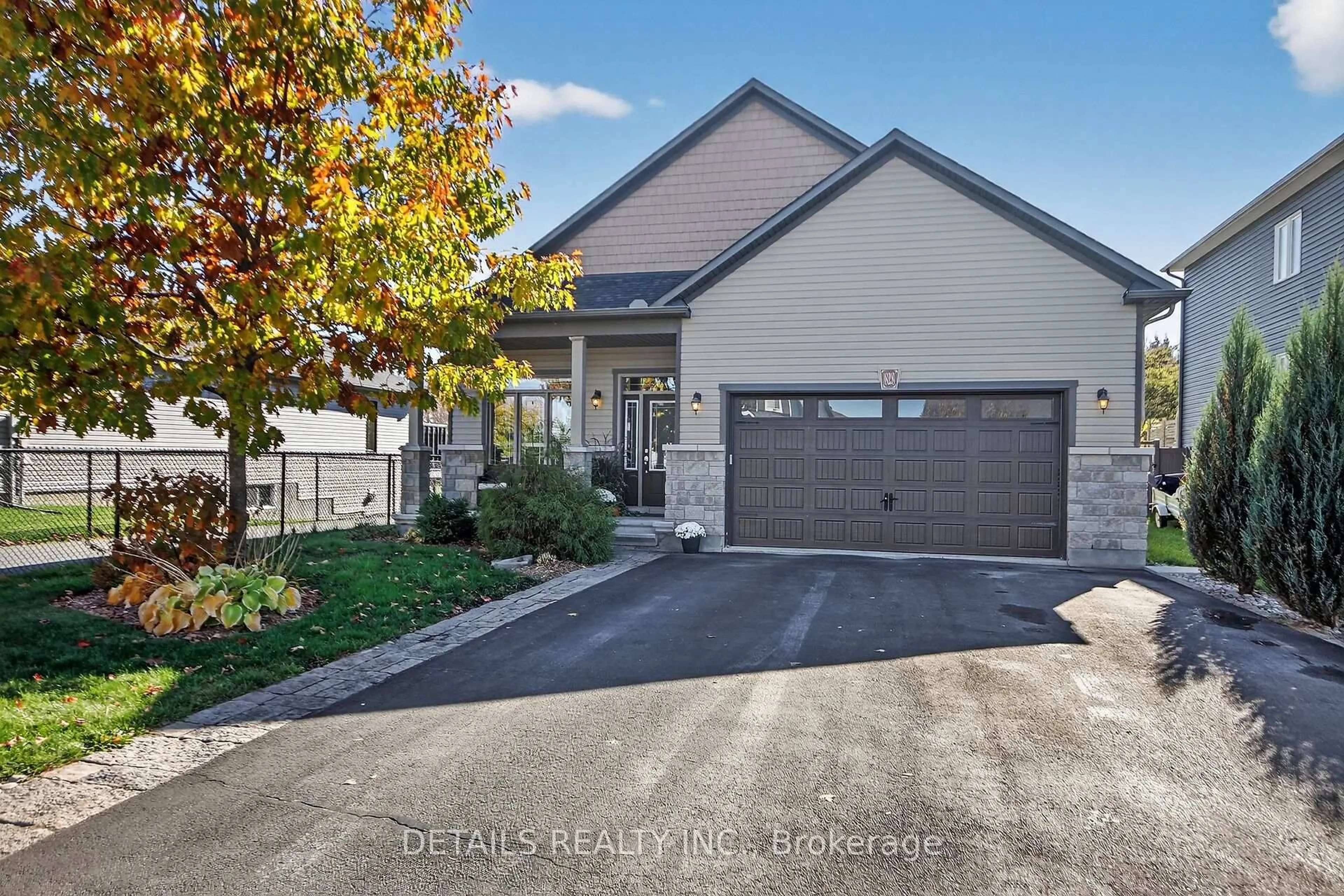 A pic from outside/outdoor area/front of a property/back of a property/a pic from drone, street for 828 Cologne St, Russell Ontario K0A 1W0