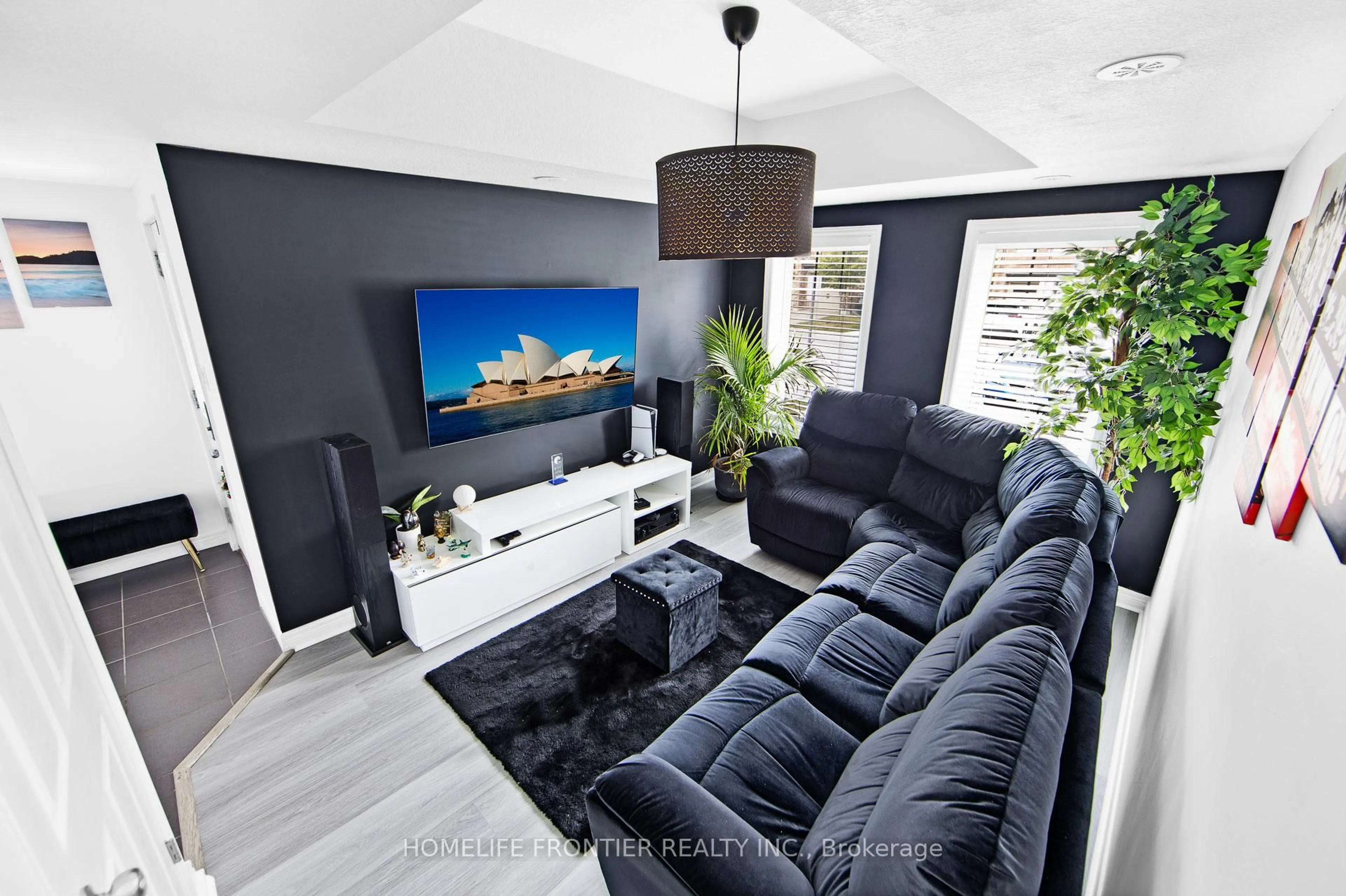 Home theater for 39 Kay Cres #32, Guelph Ontario N1L 0N5