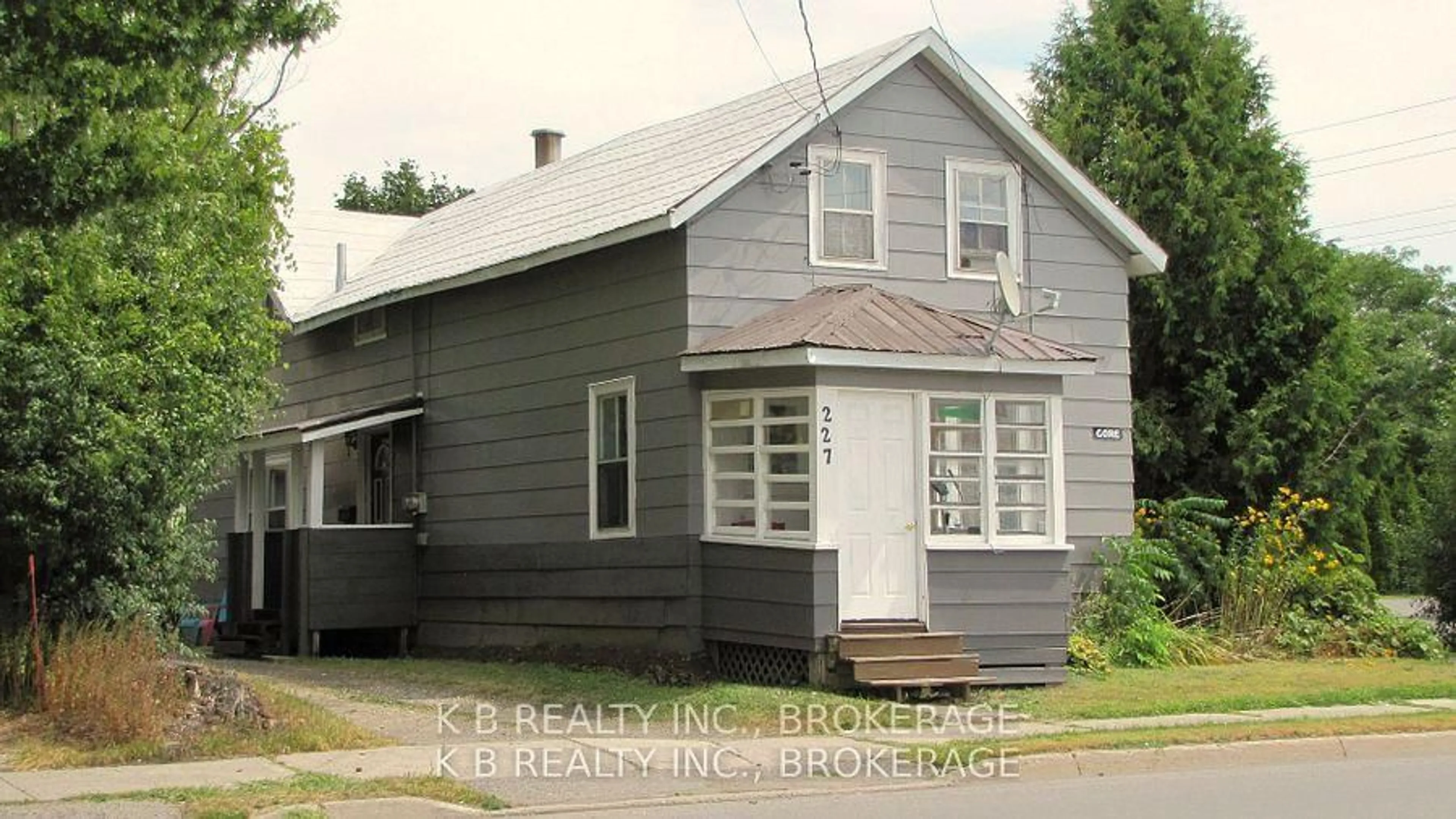 Unknown for 229 Gore St, Perth Ontario K7H 1K6