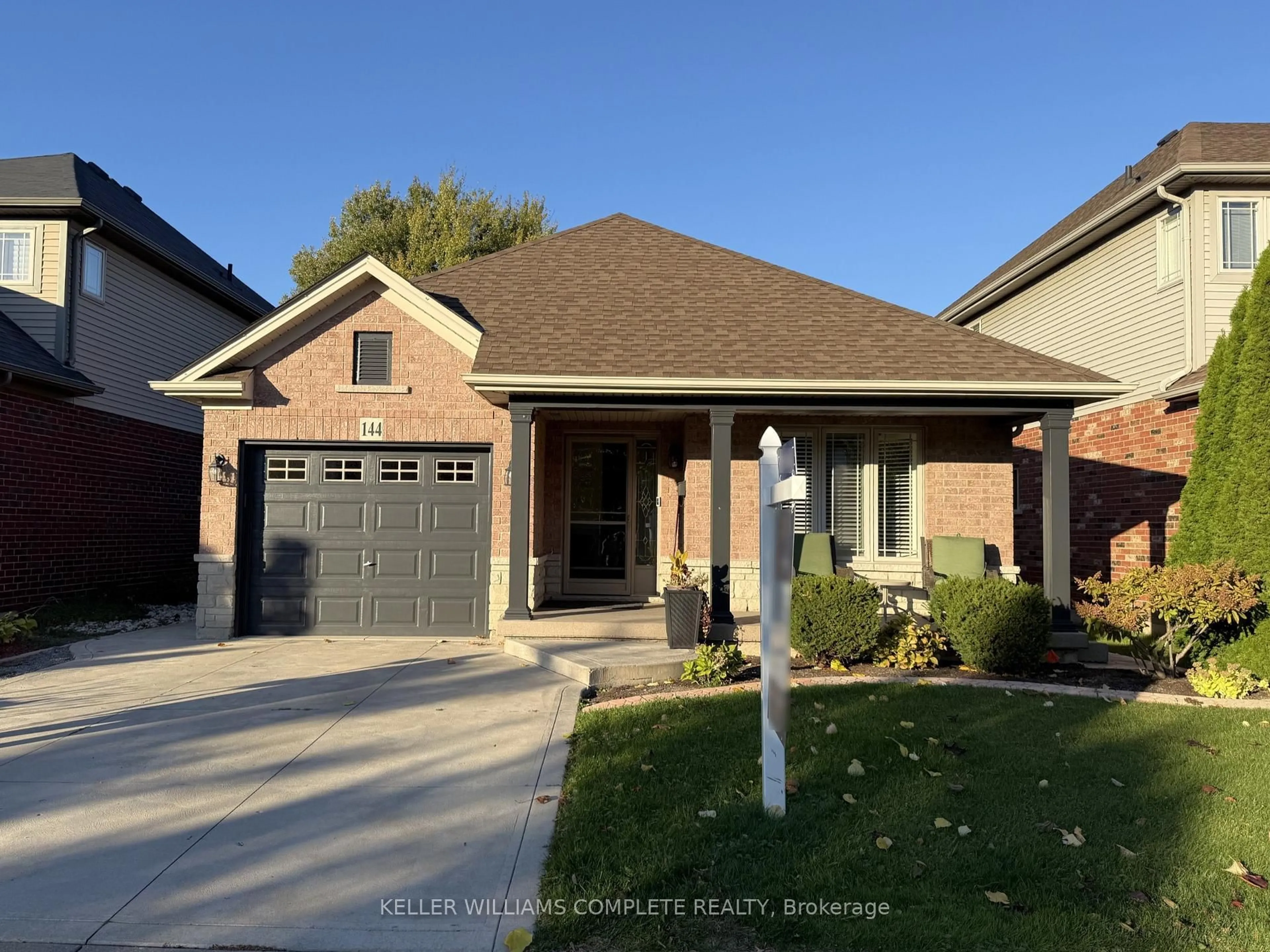 Home with brick exterior material, street for 144 Sumner Cres, Grimsby Ontario L3M 0B4