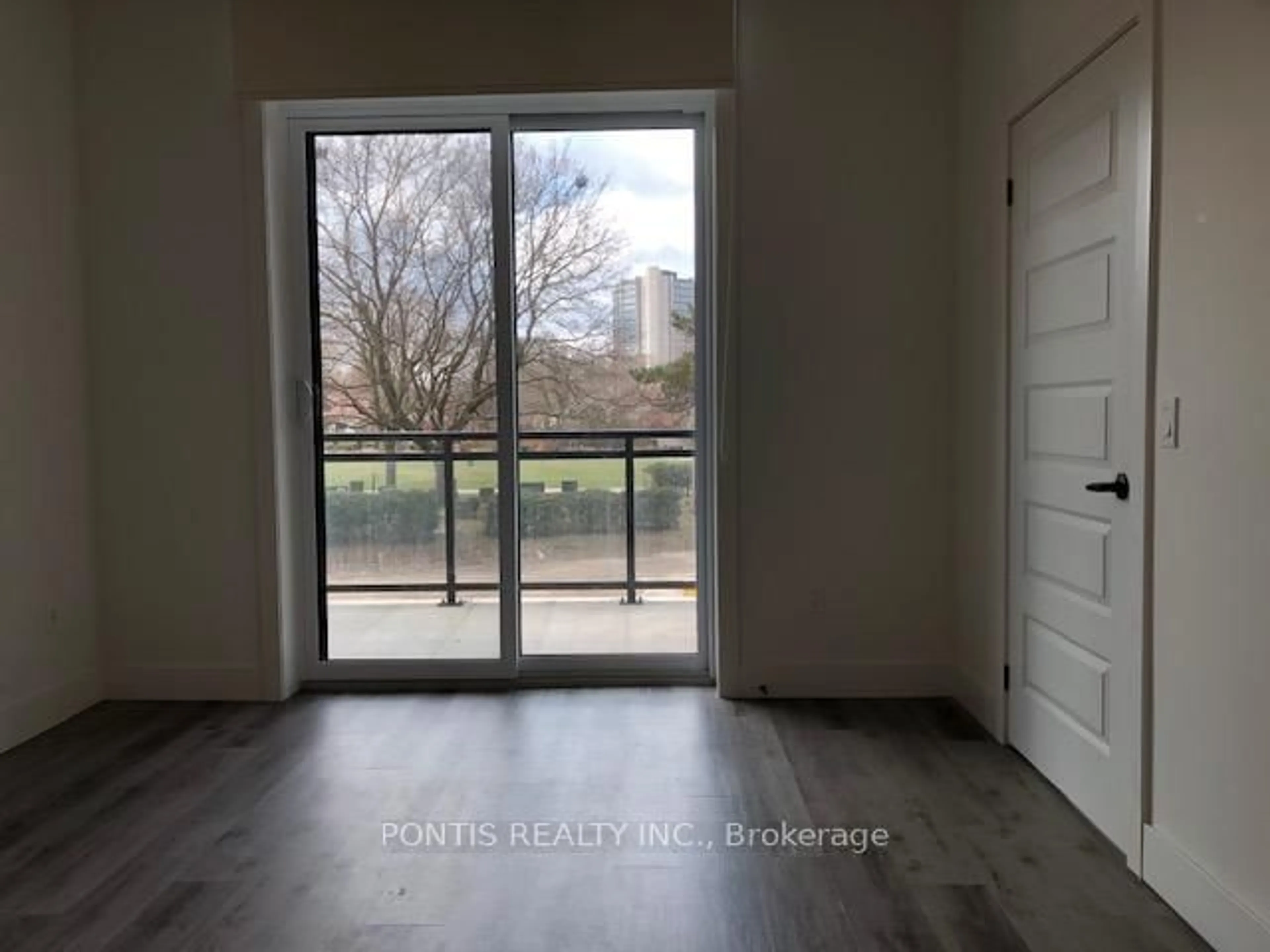 Indoor entryway for 103 Roger St #104, Waterloo Ontario N2J 0G2