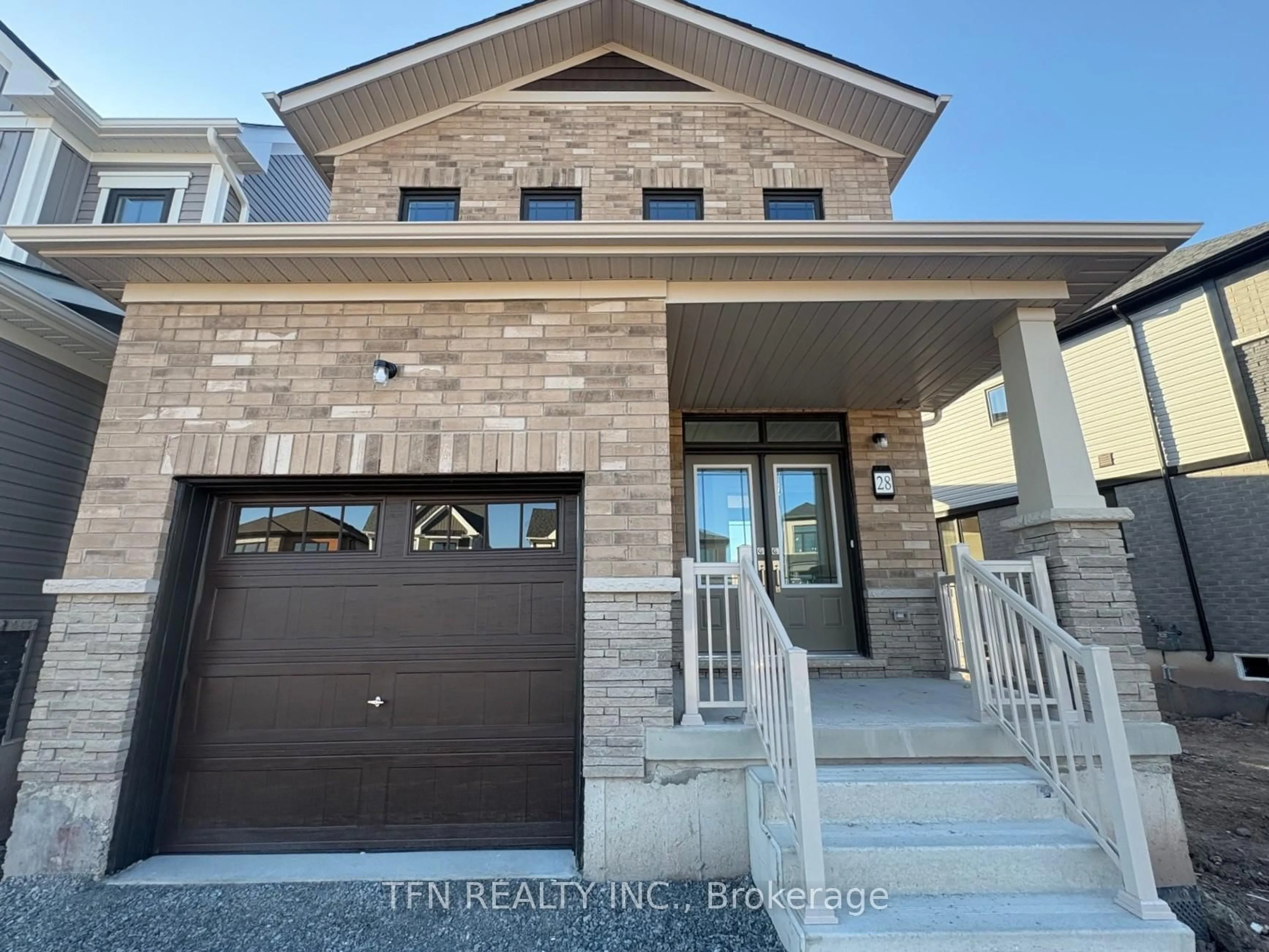 Home with brick exterior material, street for 28 Canvas Cres, Welland Ontario L3B 0P4