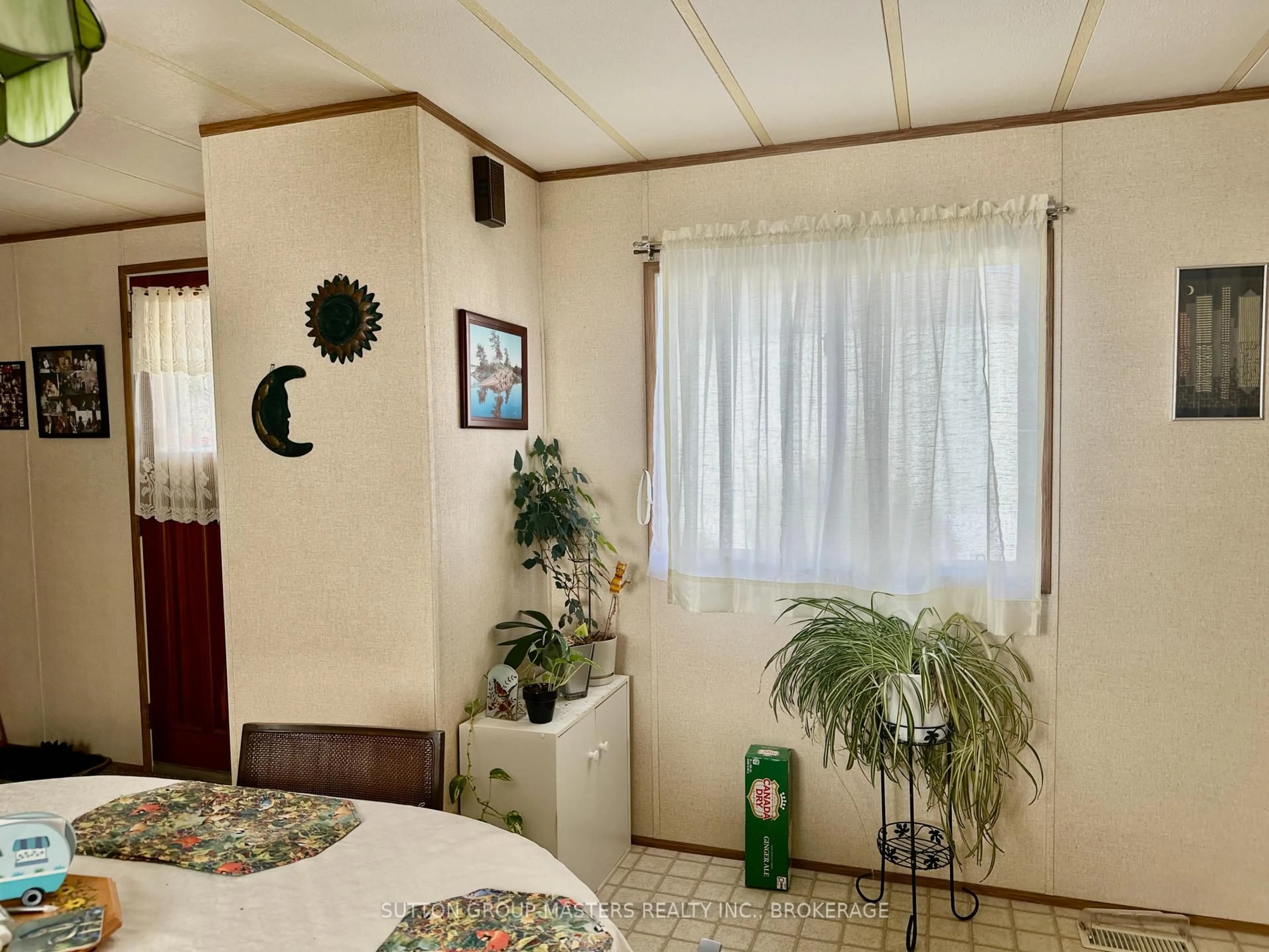 A pic of a room for 9 Maple Dr, Plantagenet Ontario K7R 3L2