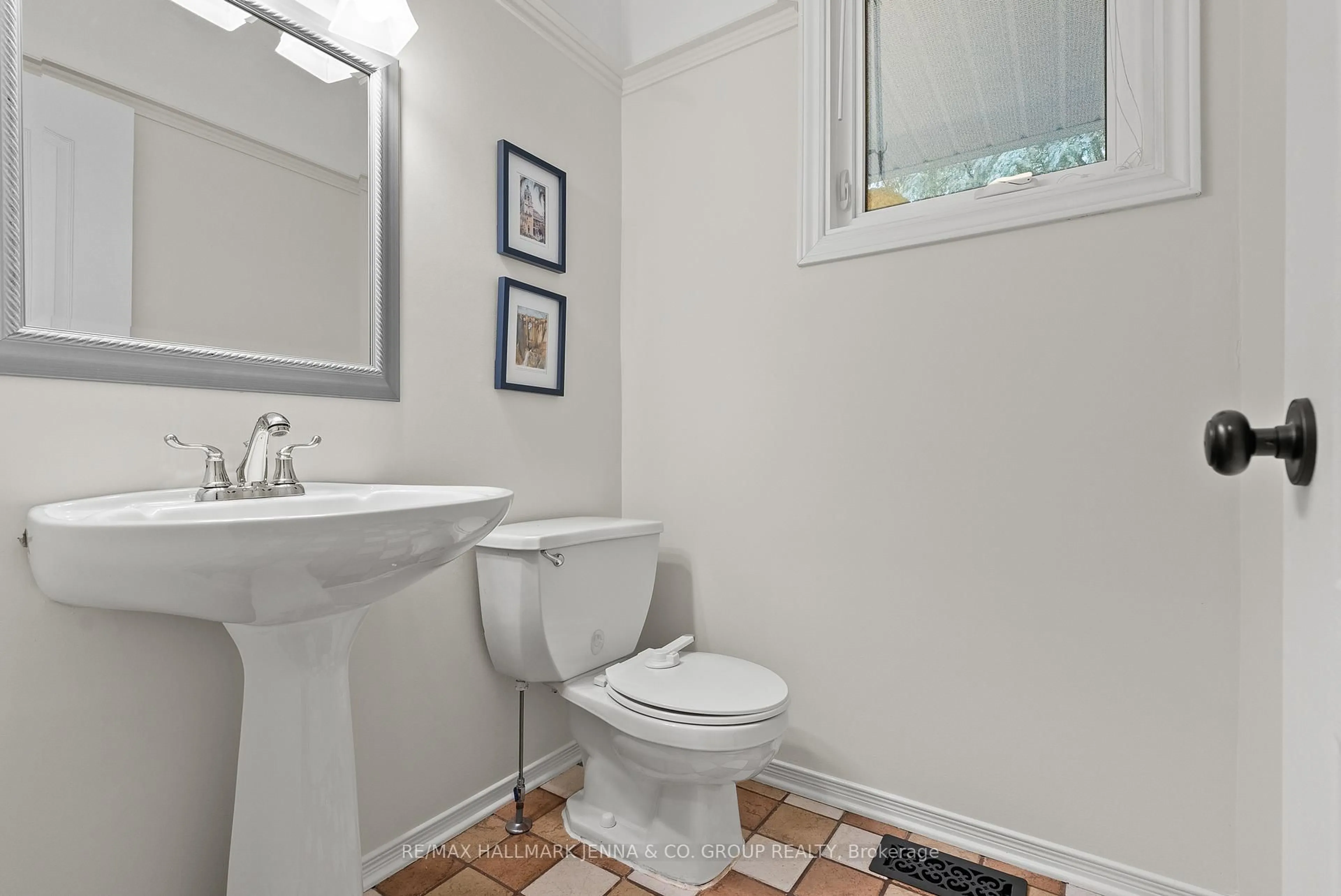 Standard bathroom, unknown for 364 Stoneway Dr, Ottawa Ontario K2G 6G7