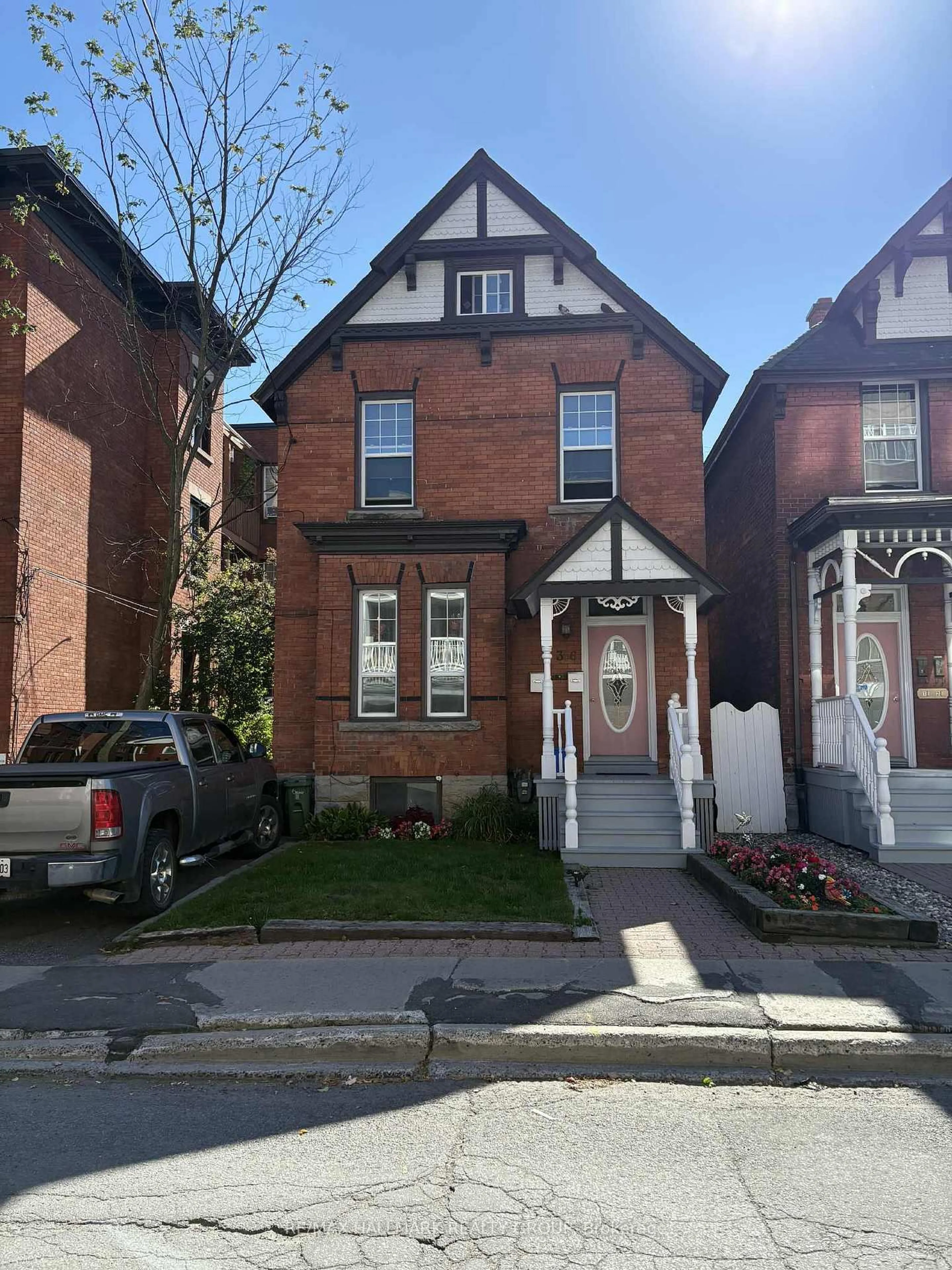 Home with brick exterior material, street for 356 Gilmour St, Ottawa Ontario K2P 0R3