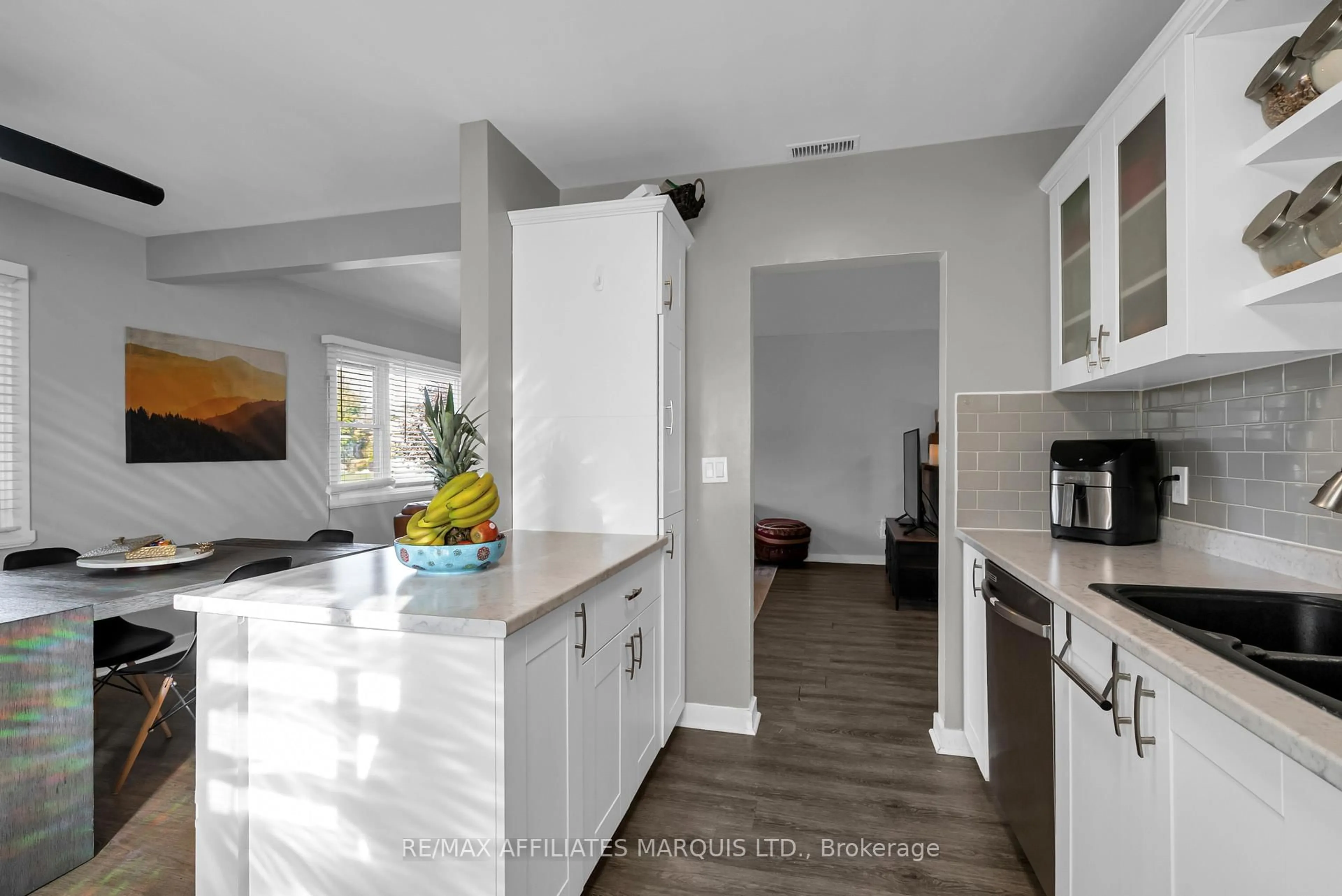 Open concept kitchen, unknown for 403 Susan Ave, Cornwall Ontario K6J 2E1