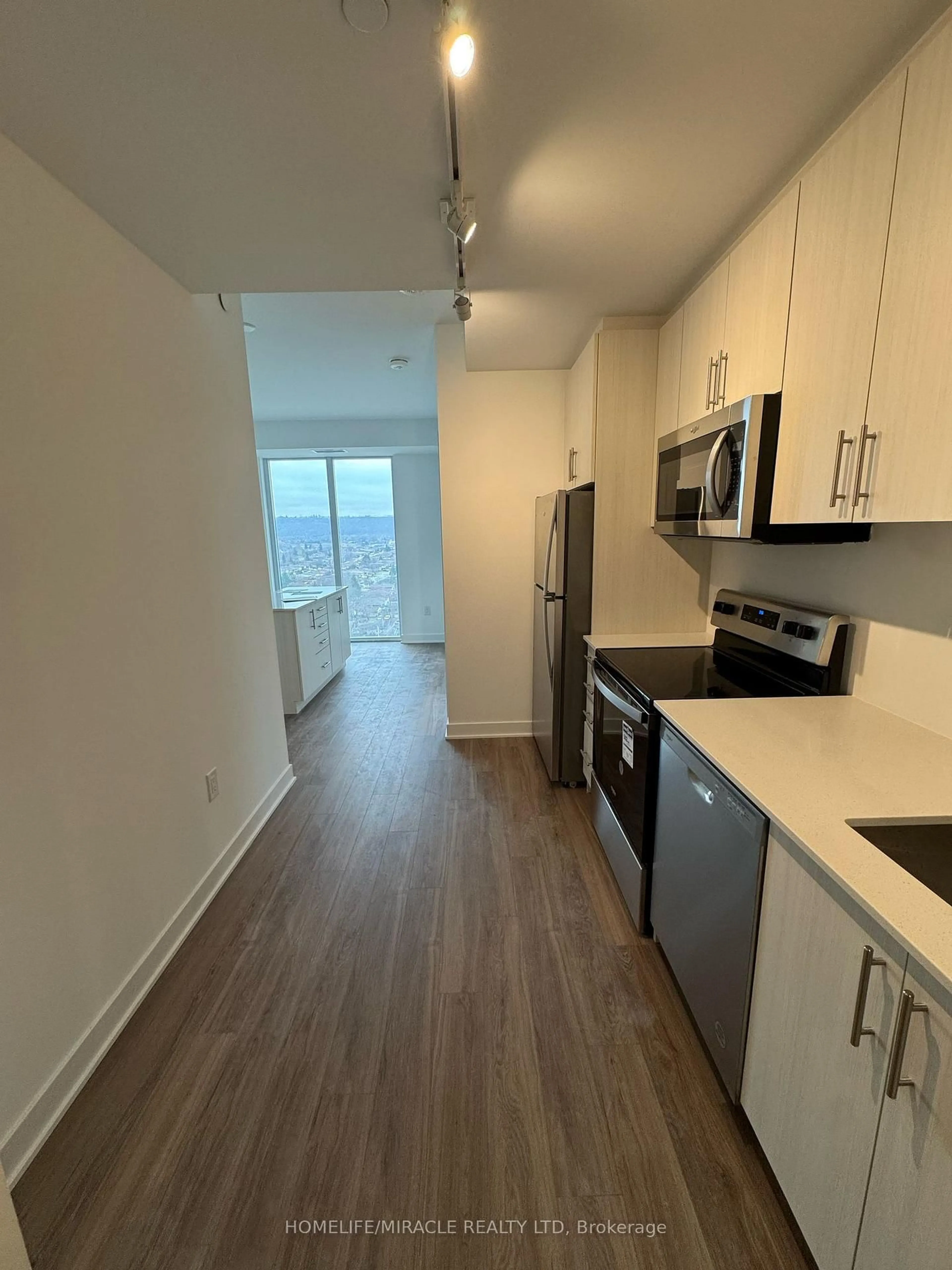 A pic of a room for 2782 Barton St #1219, Hamilton Ontario L6E 0L3