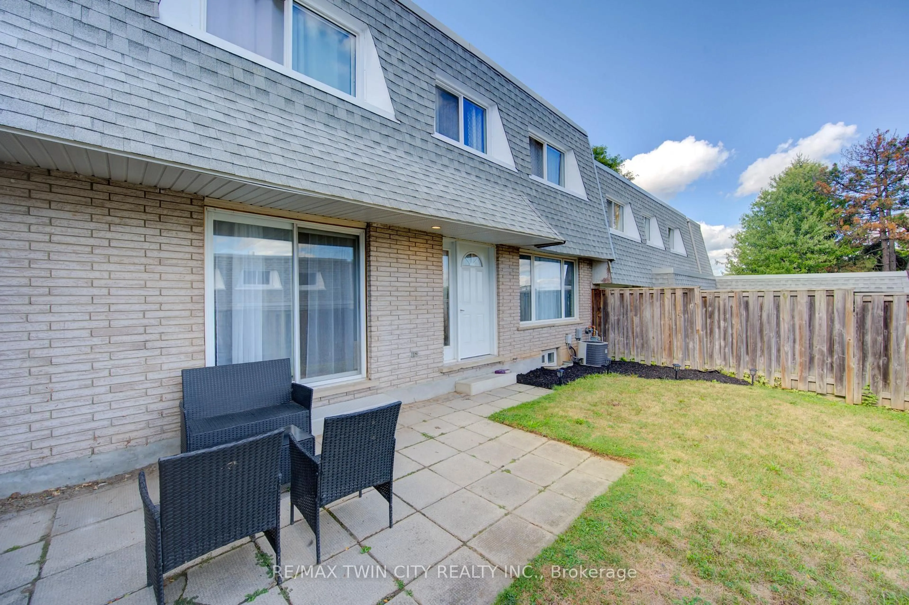 Patio, street for 14 Williamsburg Rd #47, Kitchener Ontario N2E 1W1