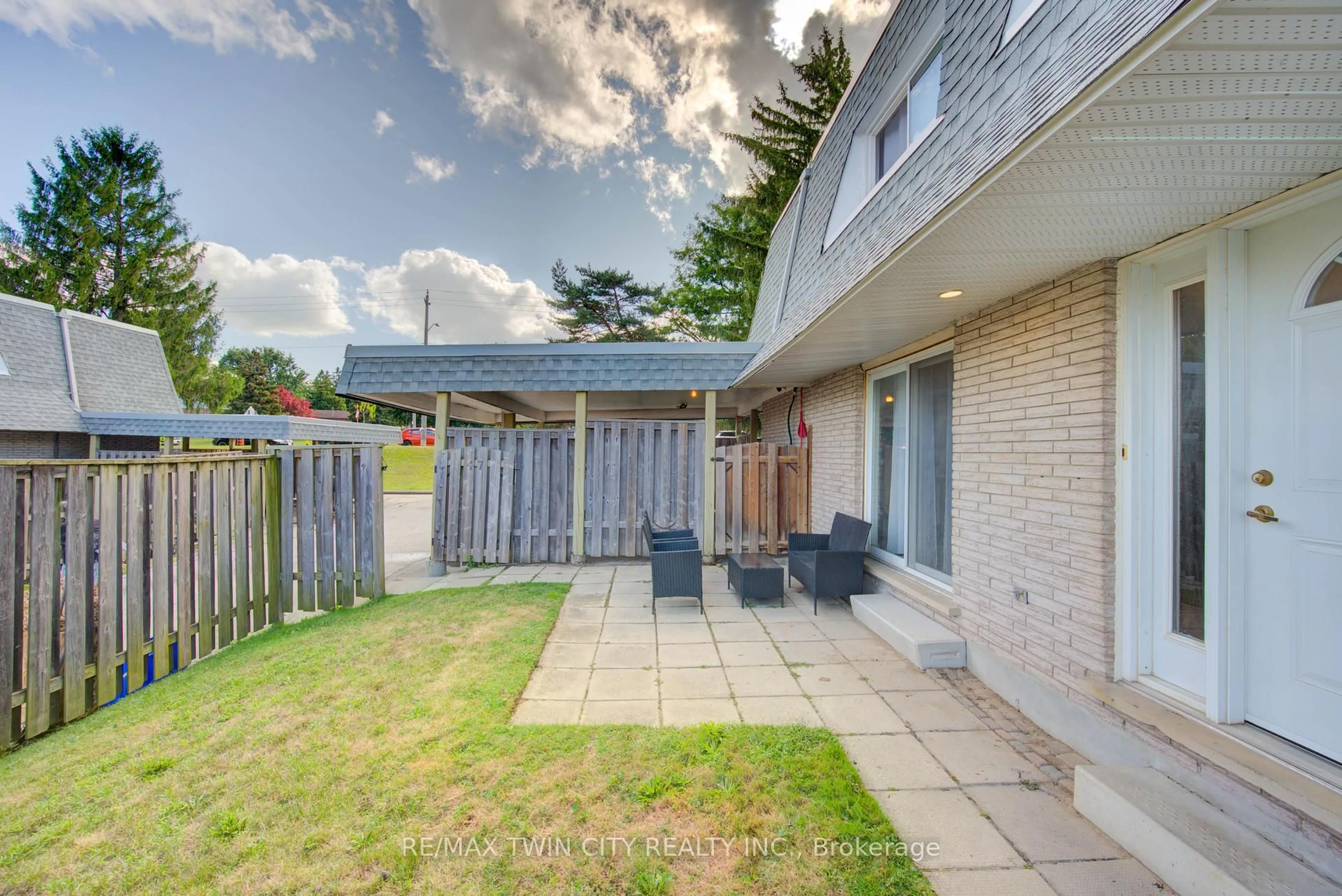 Patio, street for 14 Williamsburg Rd #47, Kitchener Ontario N2E 1W1