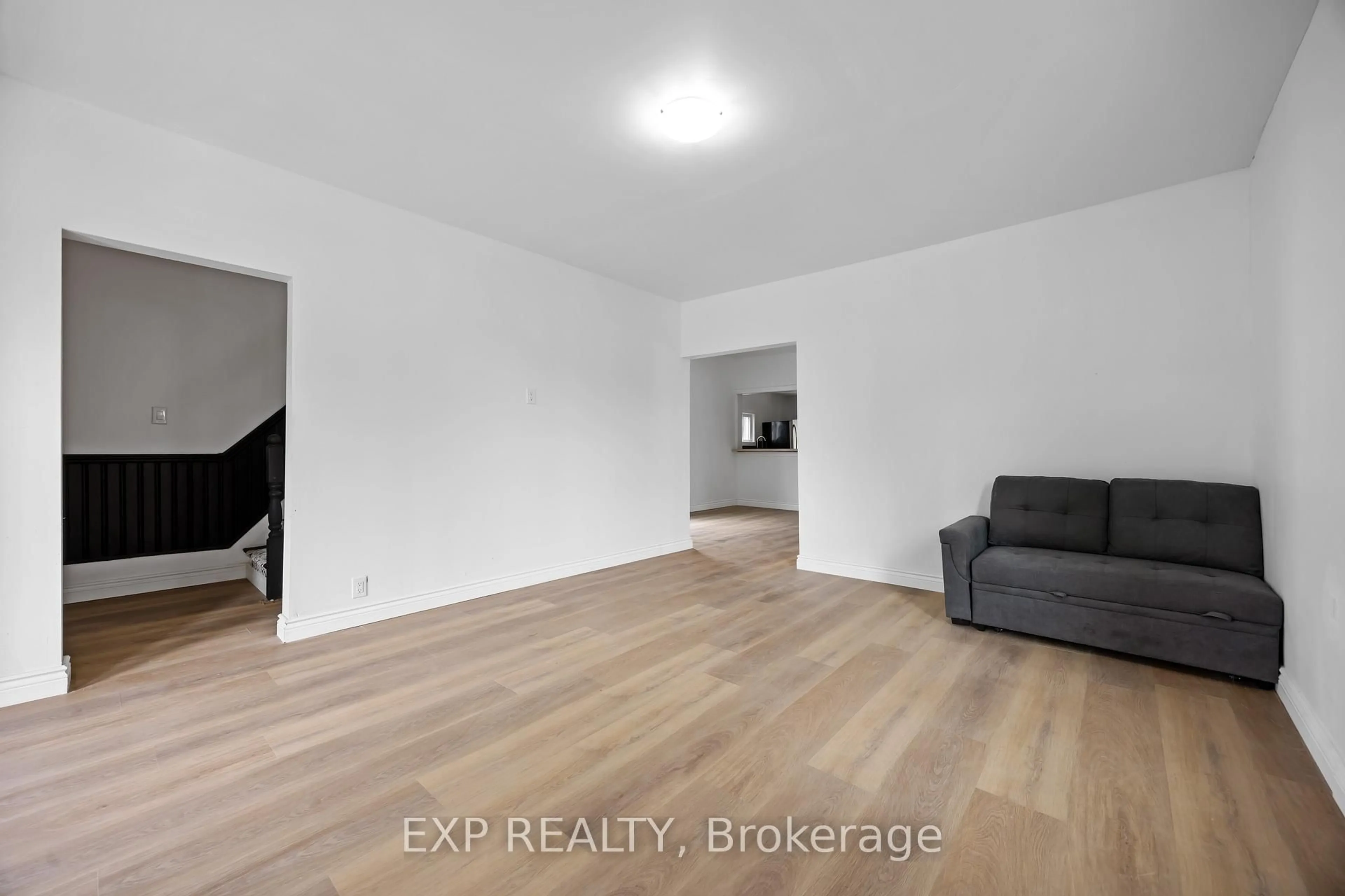 A pic of a room for 173 Brock St, Sarnia Ontario N7T 2W3