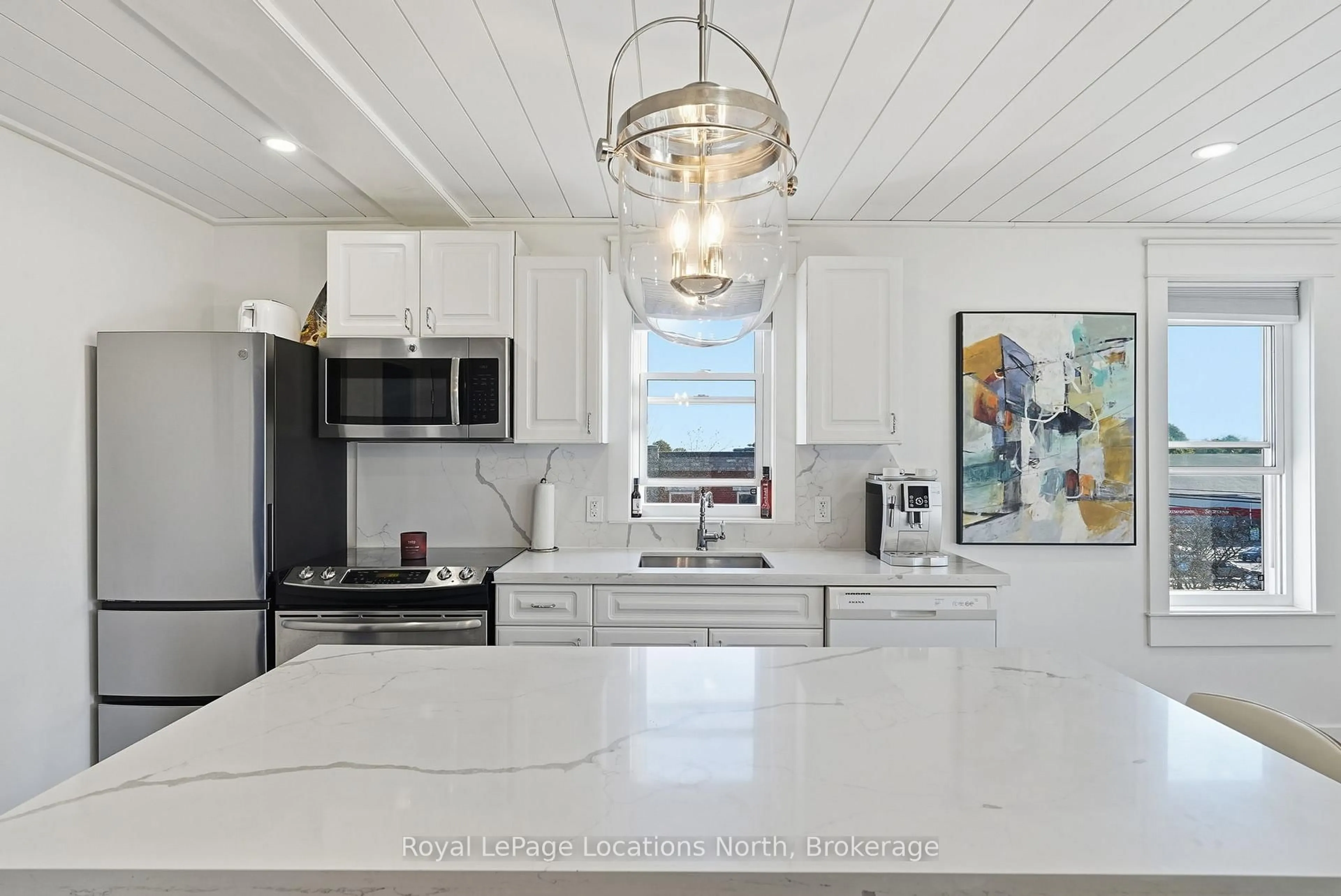 Open concept kitchen, ceramic/tile floor for 110 Sykes St #303, Meaford Ontario N4L 1S6