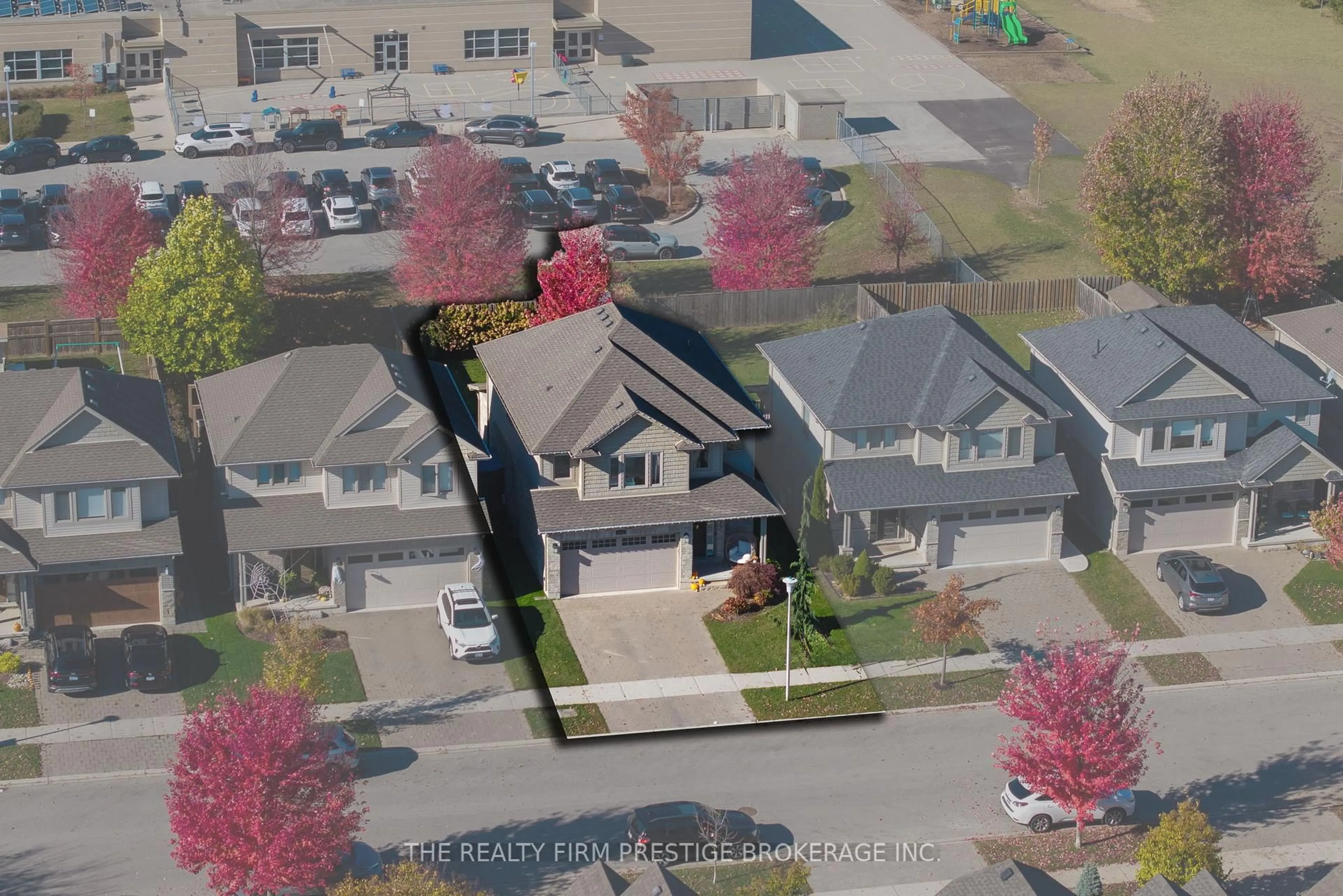 A pic from outside/outdoor area/front of a property/back of a property/a pic from drone, street for 1451 Riverbend Rd, London South Ontario N6K 0E7