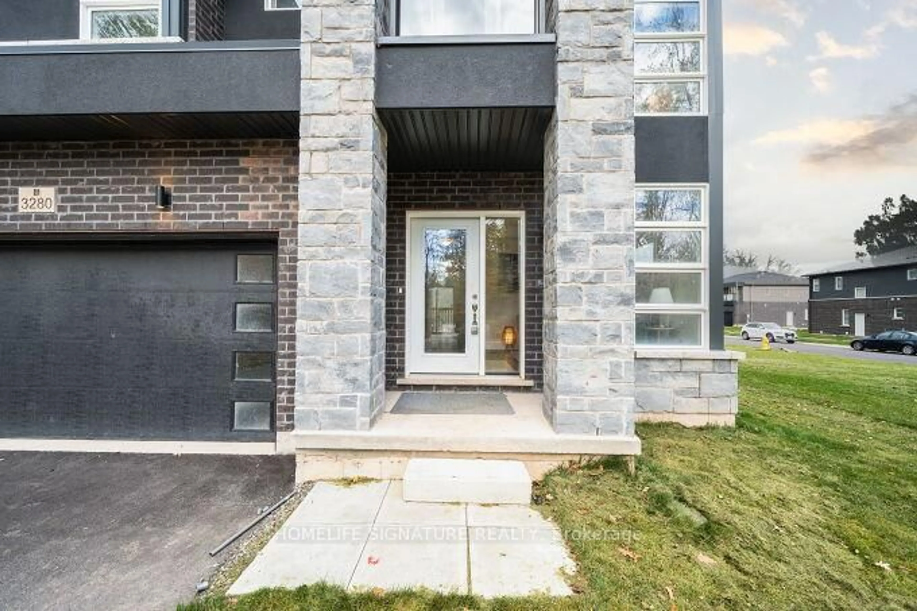 Home with brick exterior material, street for 3280 Parker Ave, Fort Erie Ontario L0S 1N0