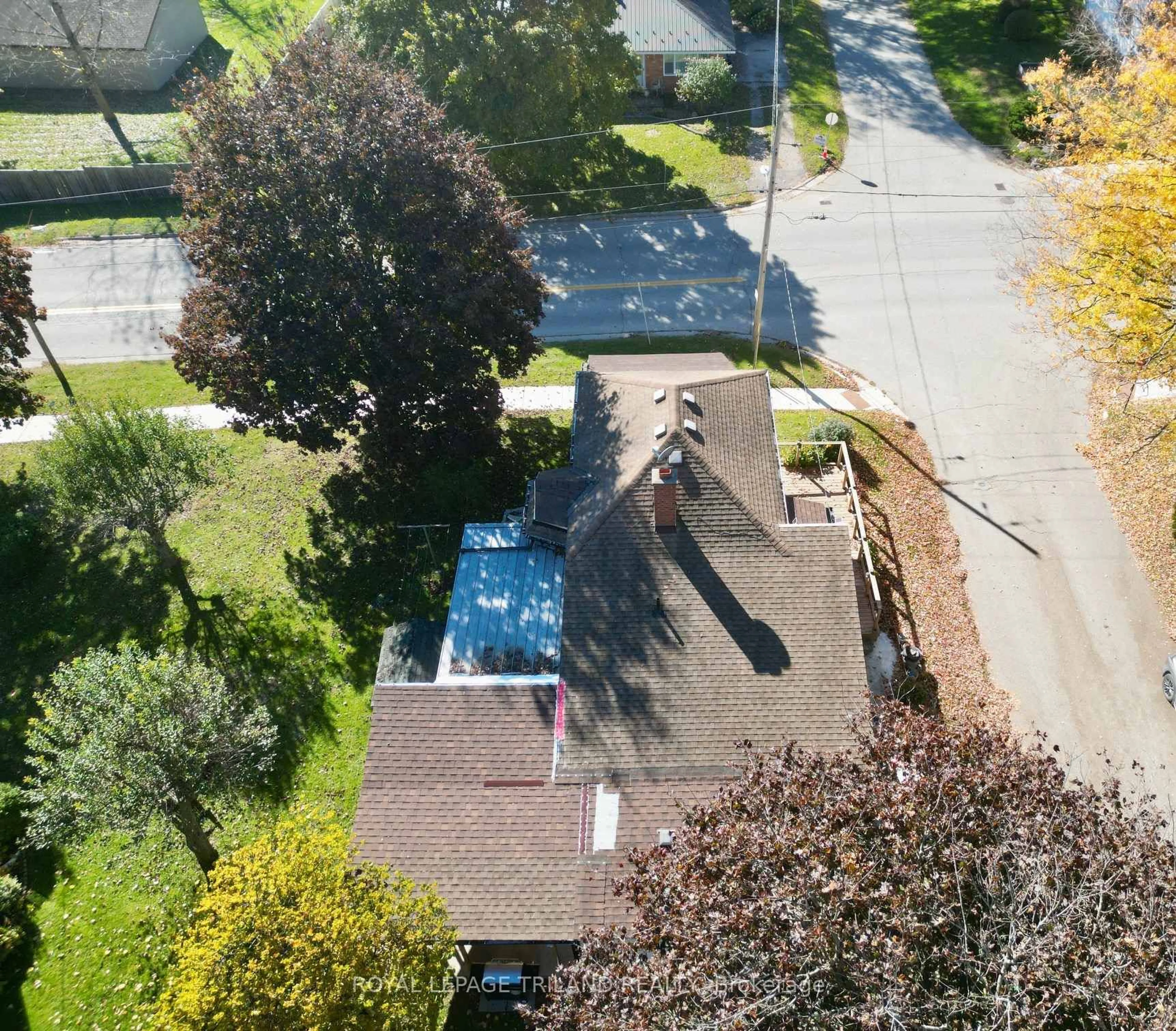 A pic from outside/outdoor area/front of a property/back of a property/a pic from drone, street for 21866 HAGERTY Rd, Southwest Middlesex Ontario N0L 2N0