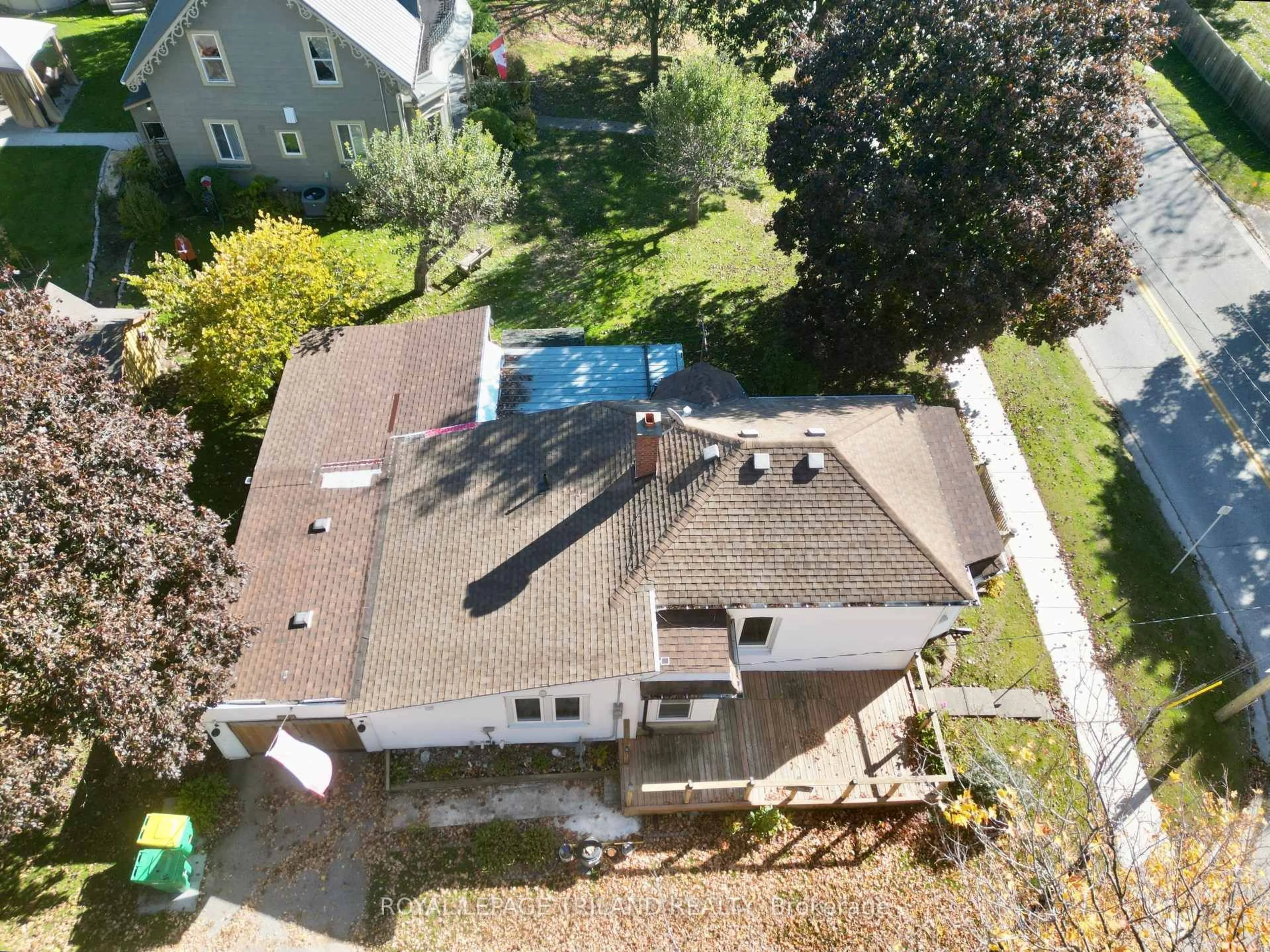 A pic from outside/outdoor area/front of a property/back of a property/a pic from drone, street for 21866 HAGERTY Rd, Southwest Middlesex Ontario N0L 2N0