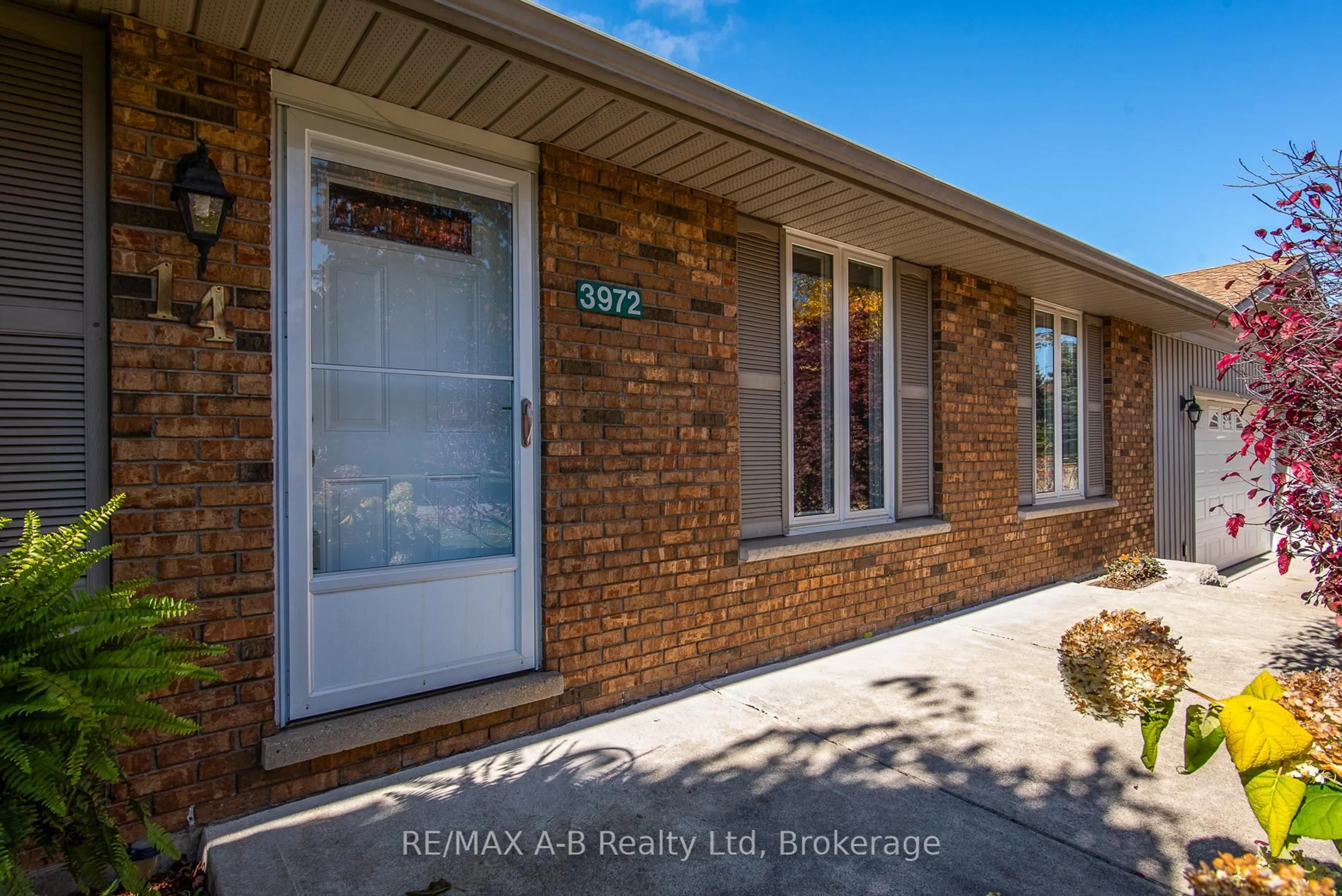 Unknown for 3972 Burns St, Perth East Ontario N0B 2P0