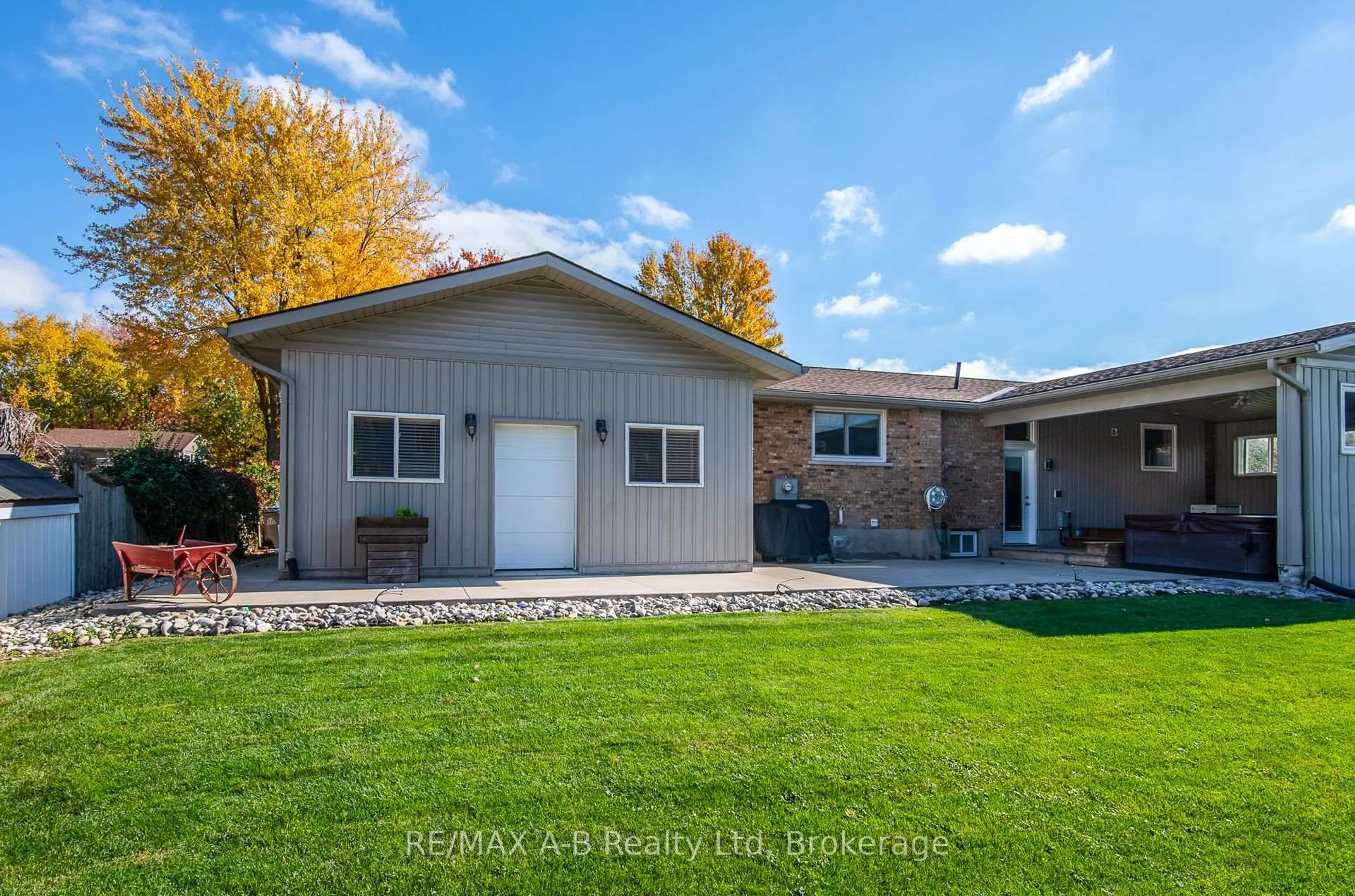 Home with vinyl exterior material, street for 3972 Burns St, Perth East Ontario N0B 2P0