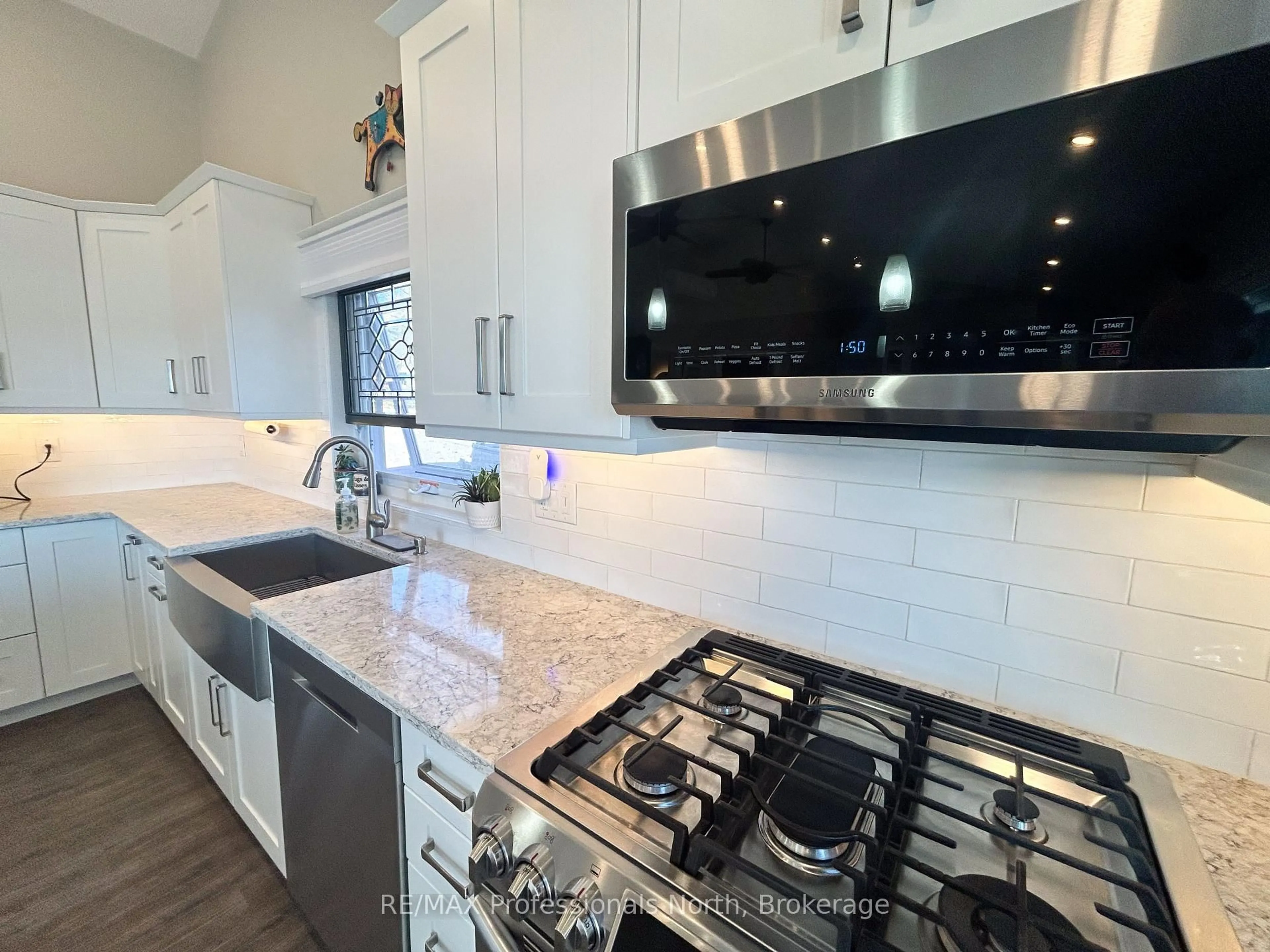 Contemporary kitchen, ceramic/tile floor for 563 Dalhaven Rd, Selwyn Ontario K9J 6X2