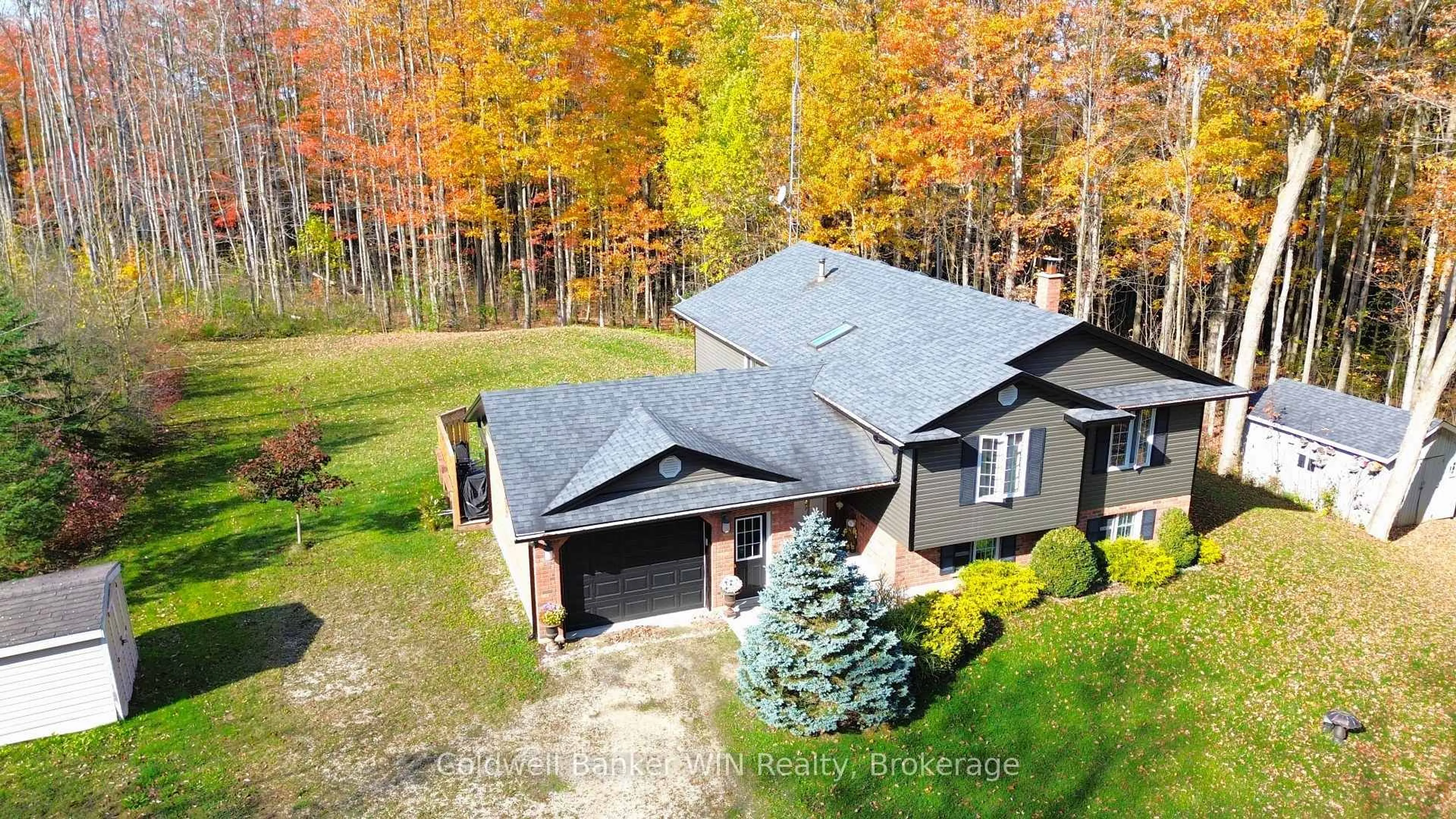 A pic from outside/outdoor area/front of a property/back of a property/a pic from drone, unknown for 412112 Southgate Side Rd 41, Southgate Ontario N0G 2A0