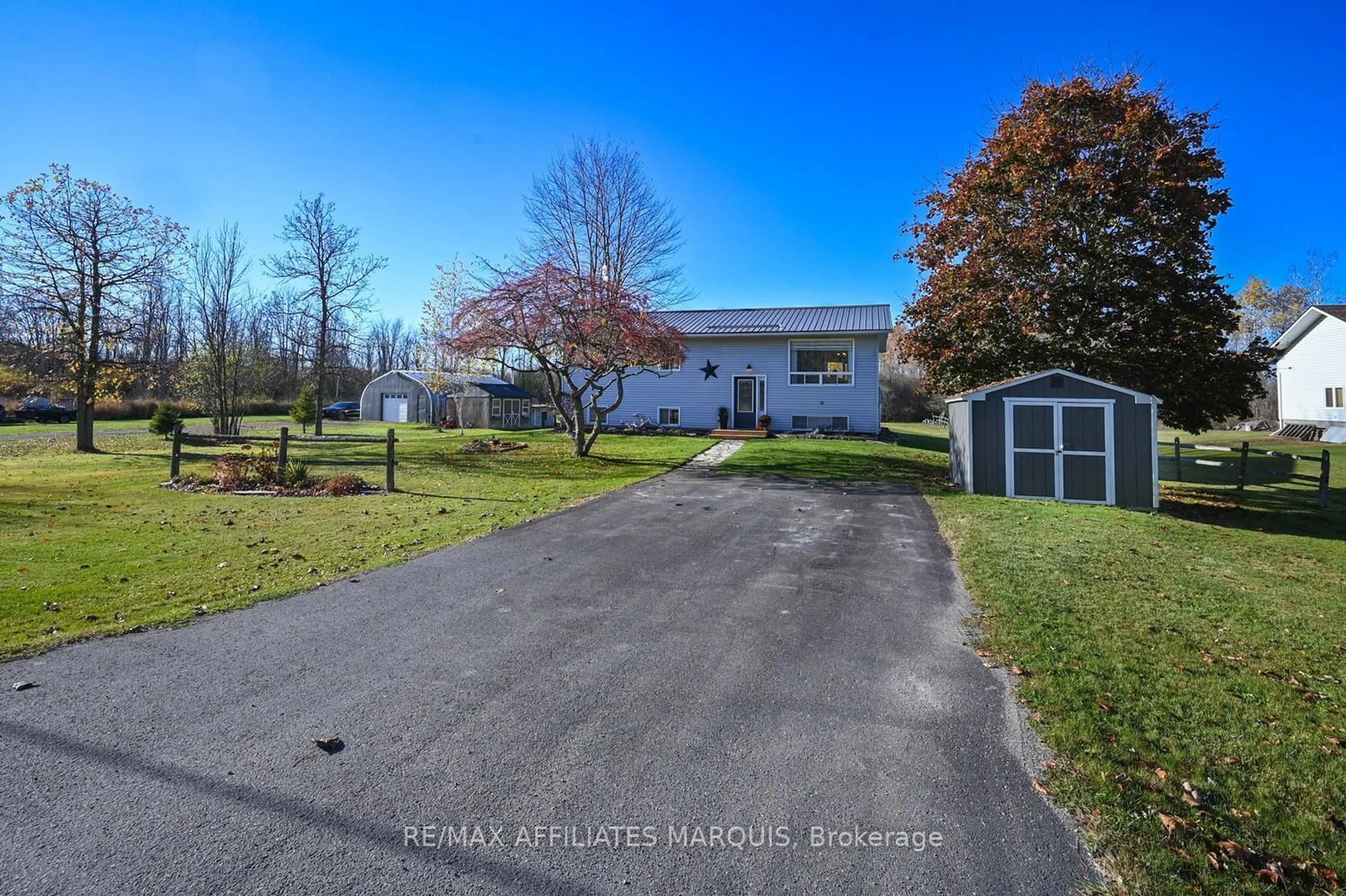 A pic from outside/outdoor area/front of a property/back of a property/a pic from drone, unknown for 893 Carroll Rd, Smiths Falls Ontario K7A 4S4