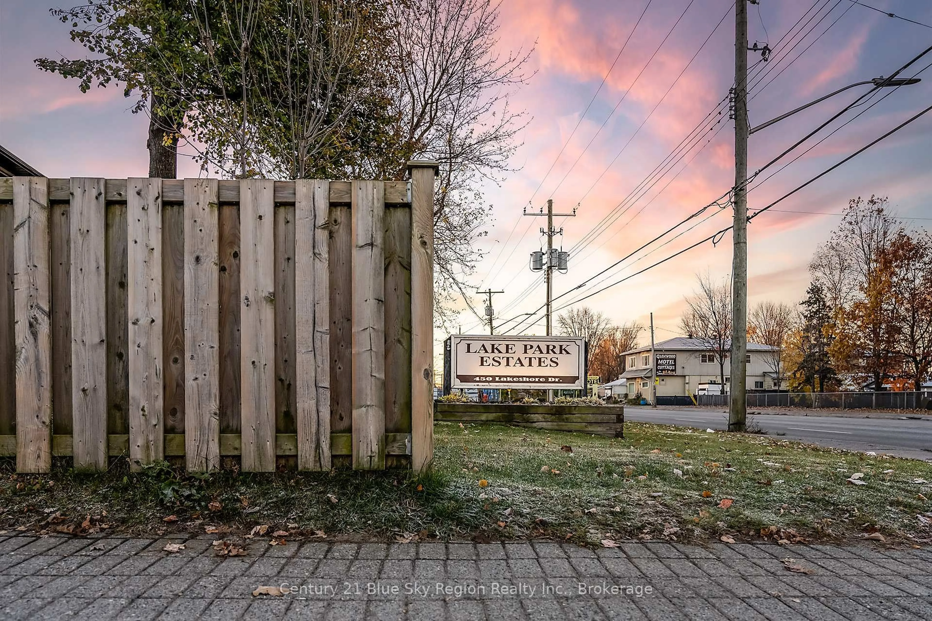 Patio, mountain view for 450 Lakeshore Dr #D1, North Bay Ontario P1A 2E1