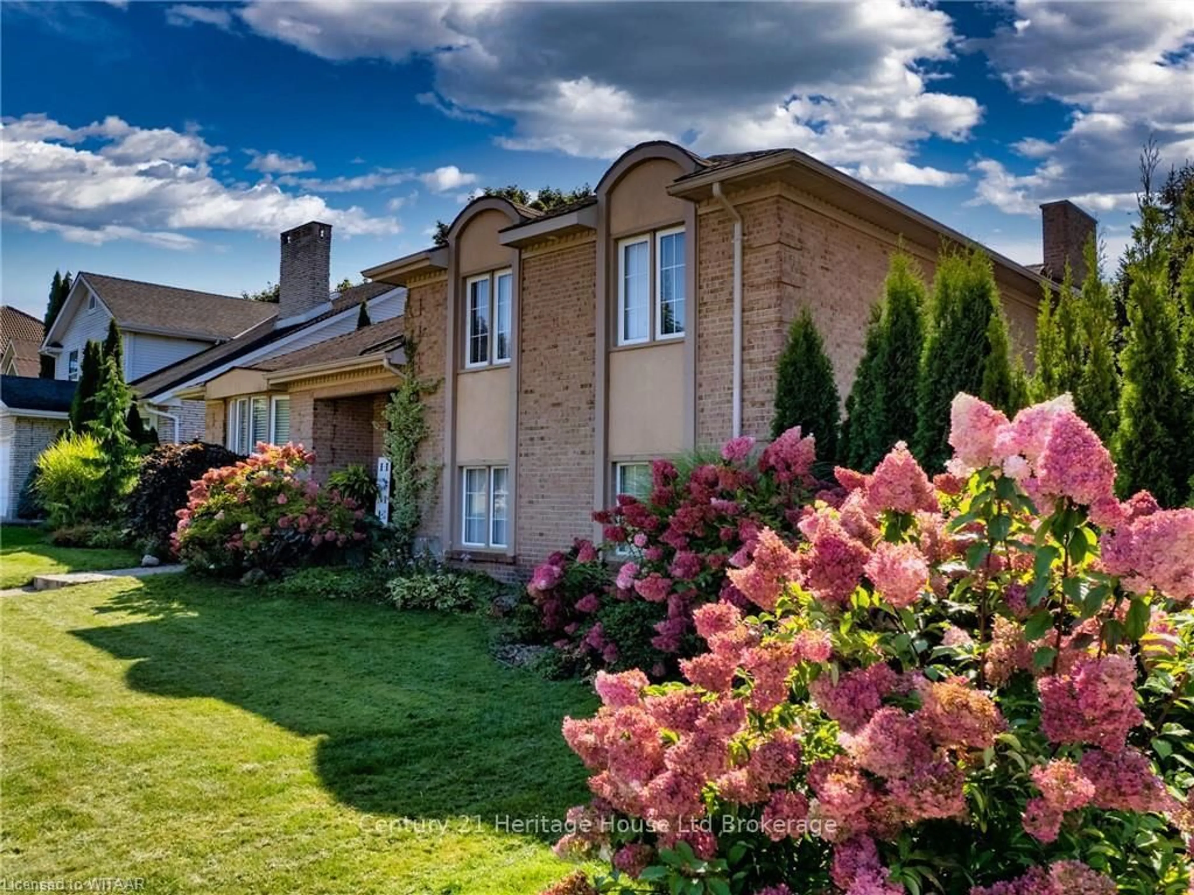 Patio, unknown for 10 BLACKFOOT Pl, Woodstock Ontario N4T 1E2