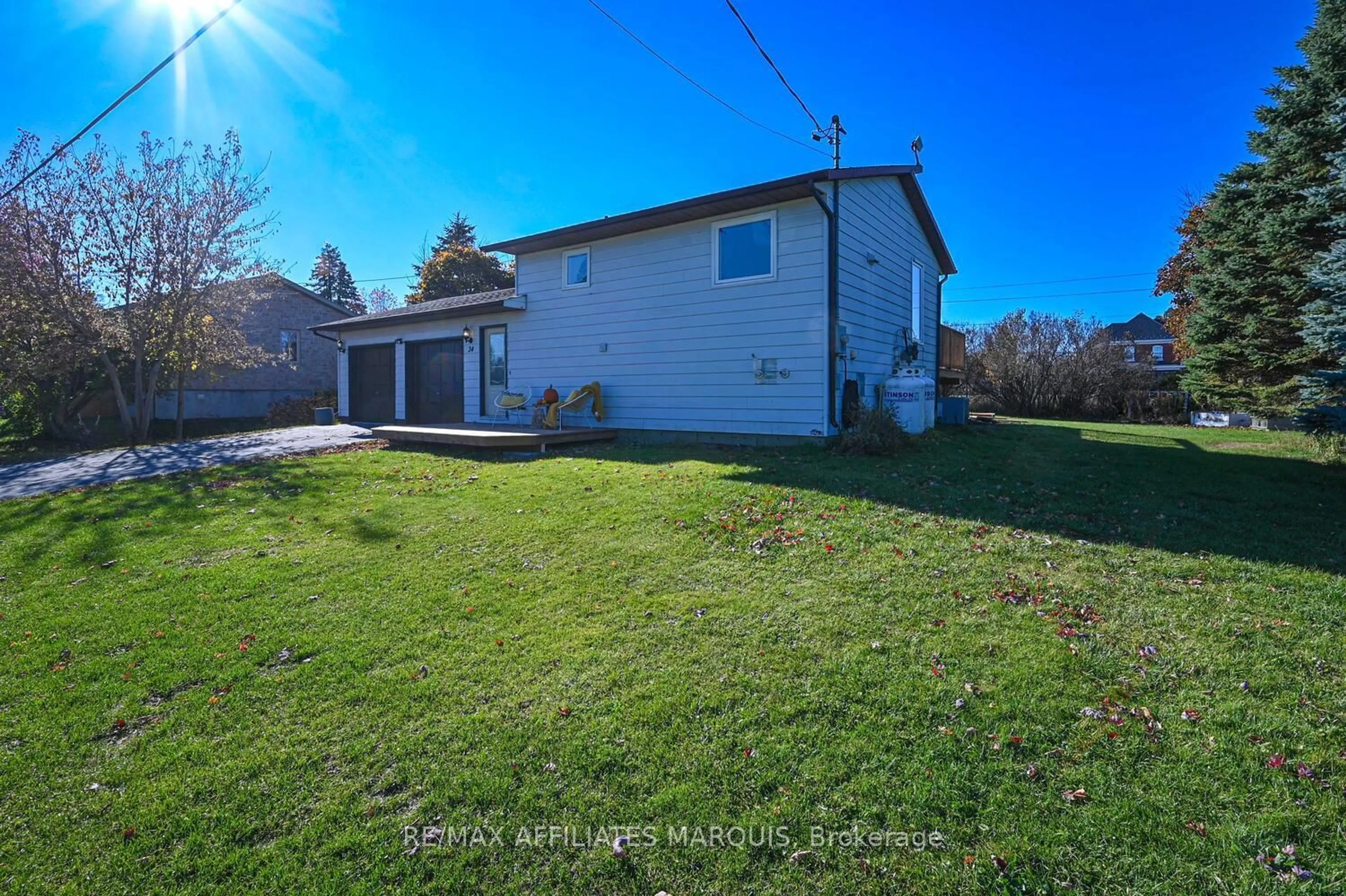 A pic from outside/outdoor area/front of a property/back of a property/a pic from drone, street for 34 Joseph St, Merrickville-Wolford Ontario K0G 1G0