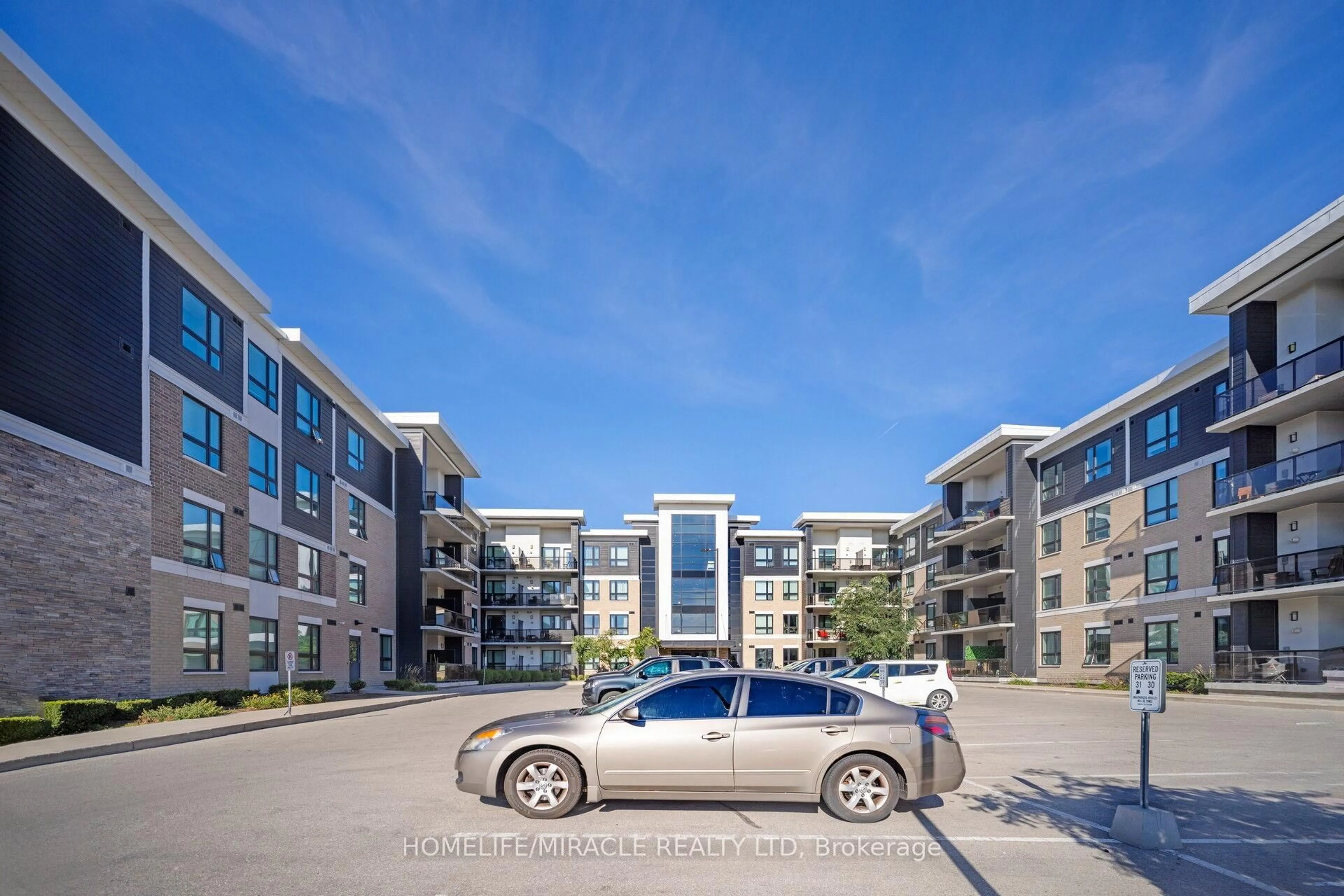 A pic from outside/outdoor area/front of a property/back of a property/a pic from drone, building for 1284 Gordon St #304, Guelph Ontario N1L 1H3