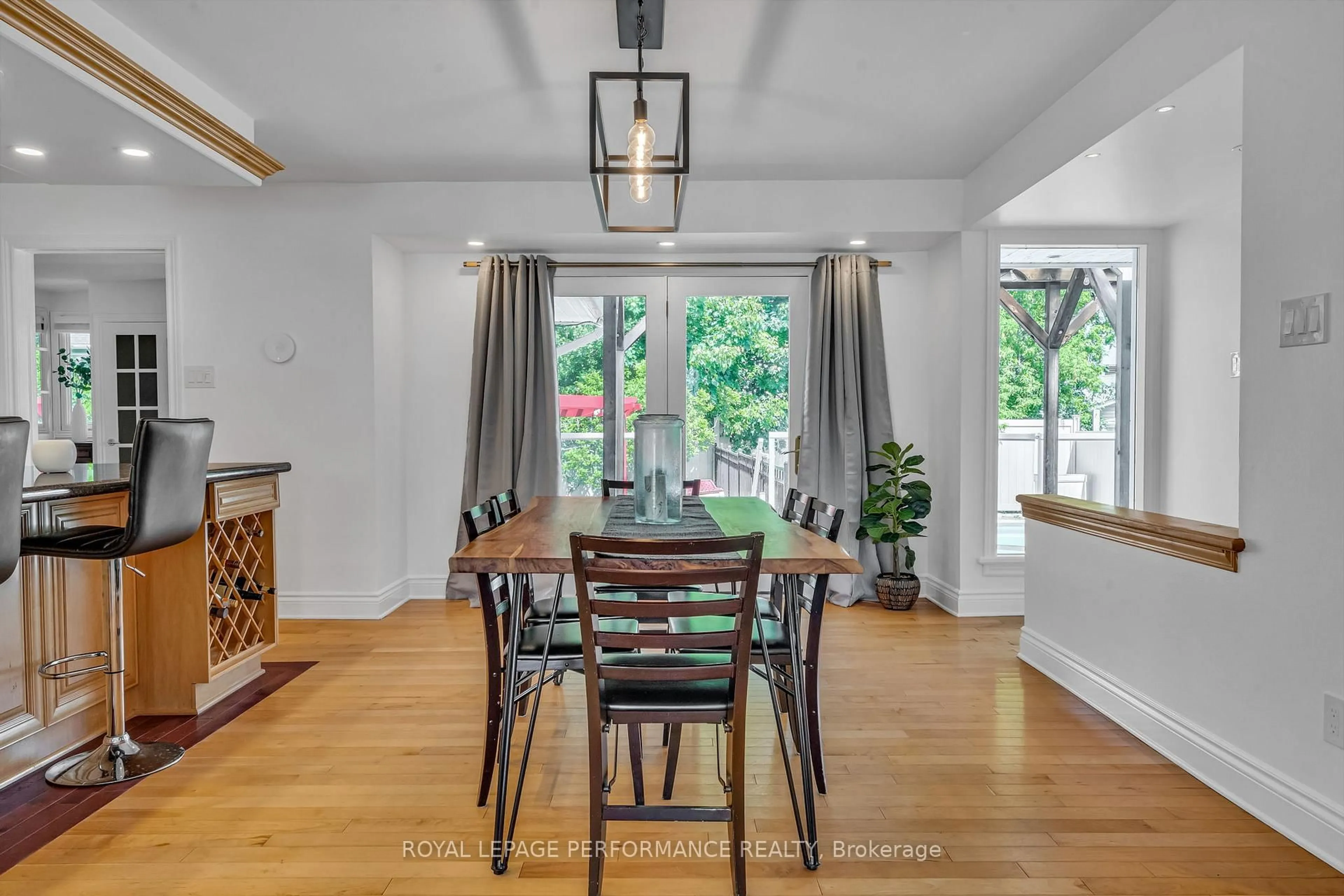Dining room, wood/laminate floor for 1369 FONTENAY Cres, Ottawa Ontario K1V 7K5
