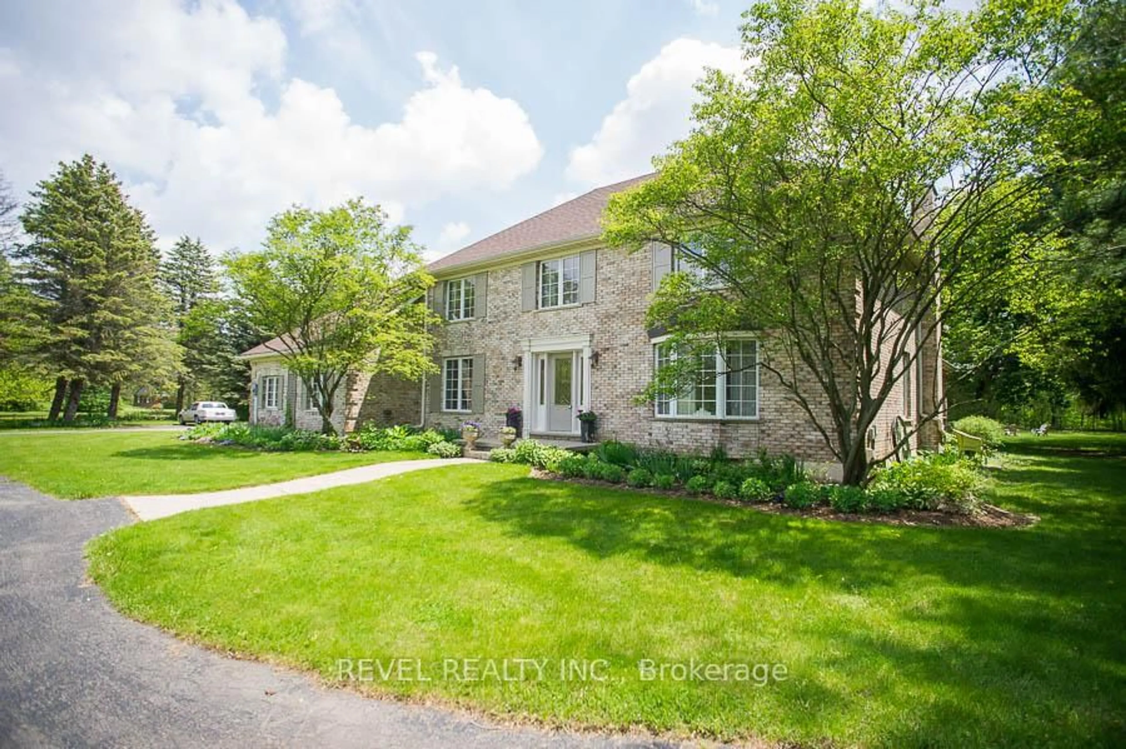 Unknown for 92 Highland Dr, Brantford Ontario N3T 5L7