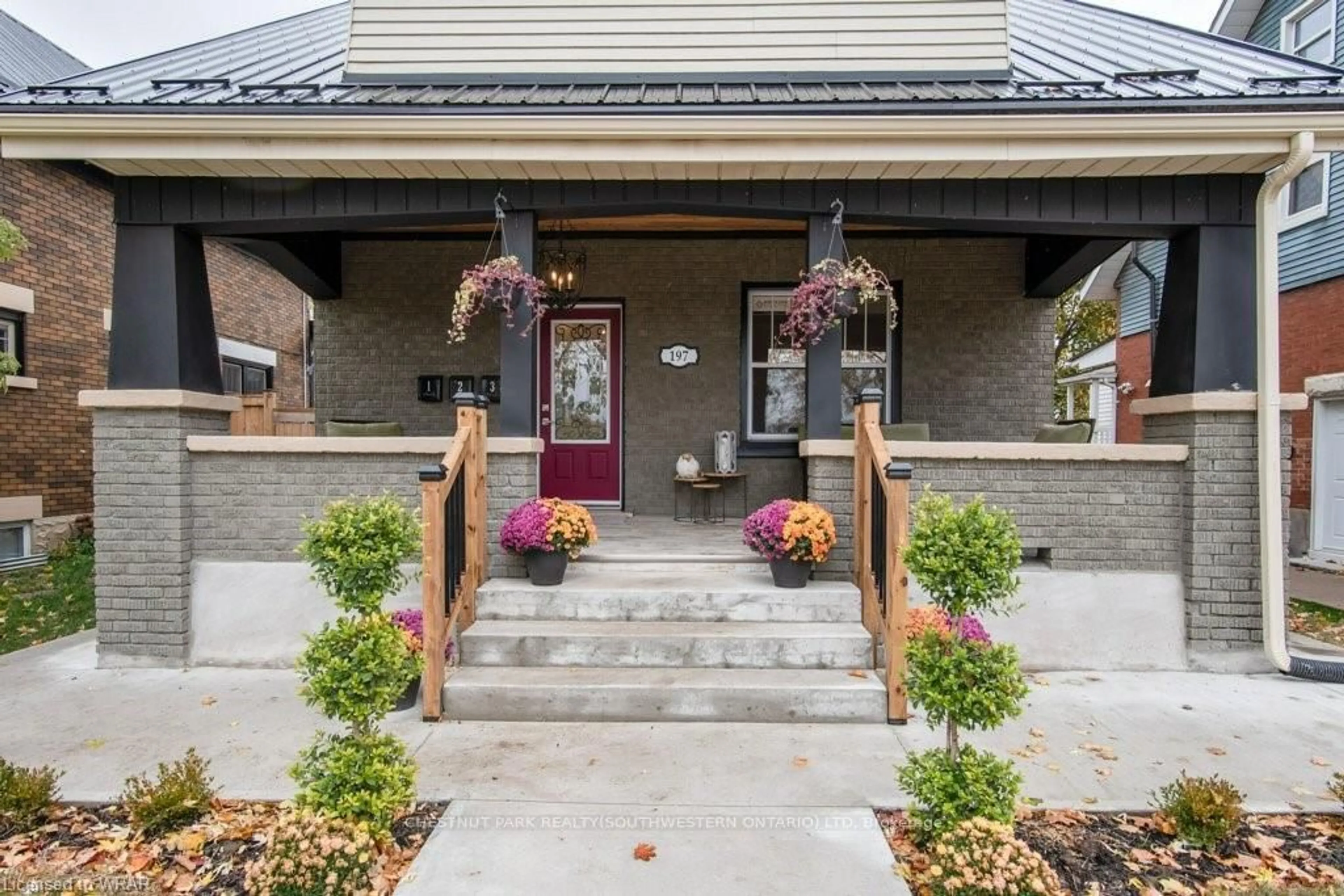 Indoor entryway for 197 Palmer Ave, Kitchener Ontario N2G 3P7