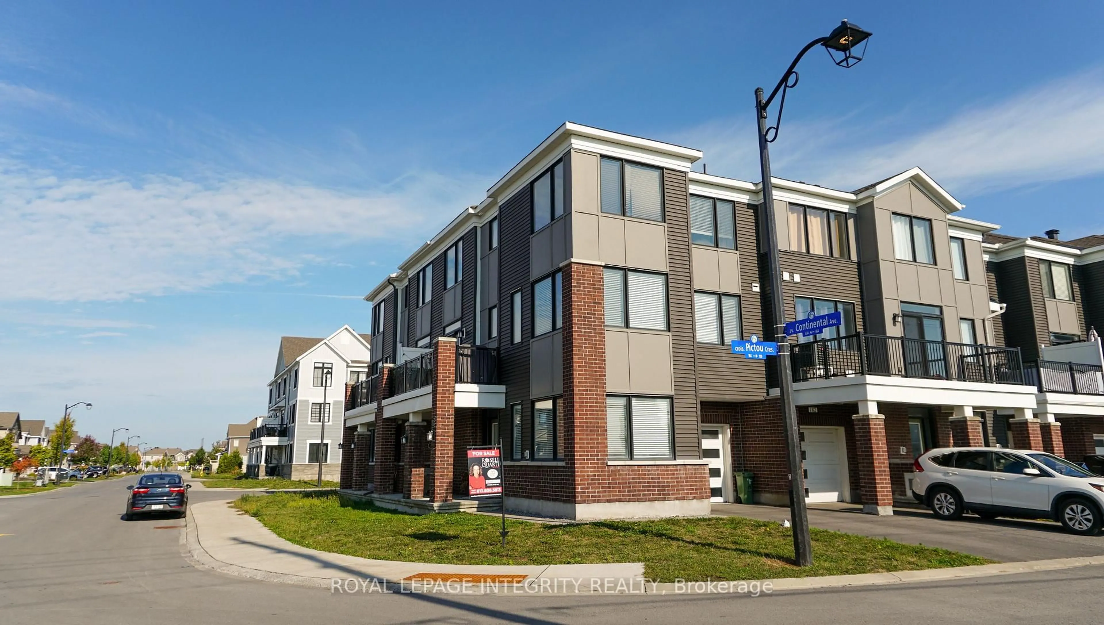 Patio, building for 184 Pictou Cres, Ottawa Ontario K2V 0R2