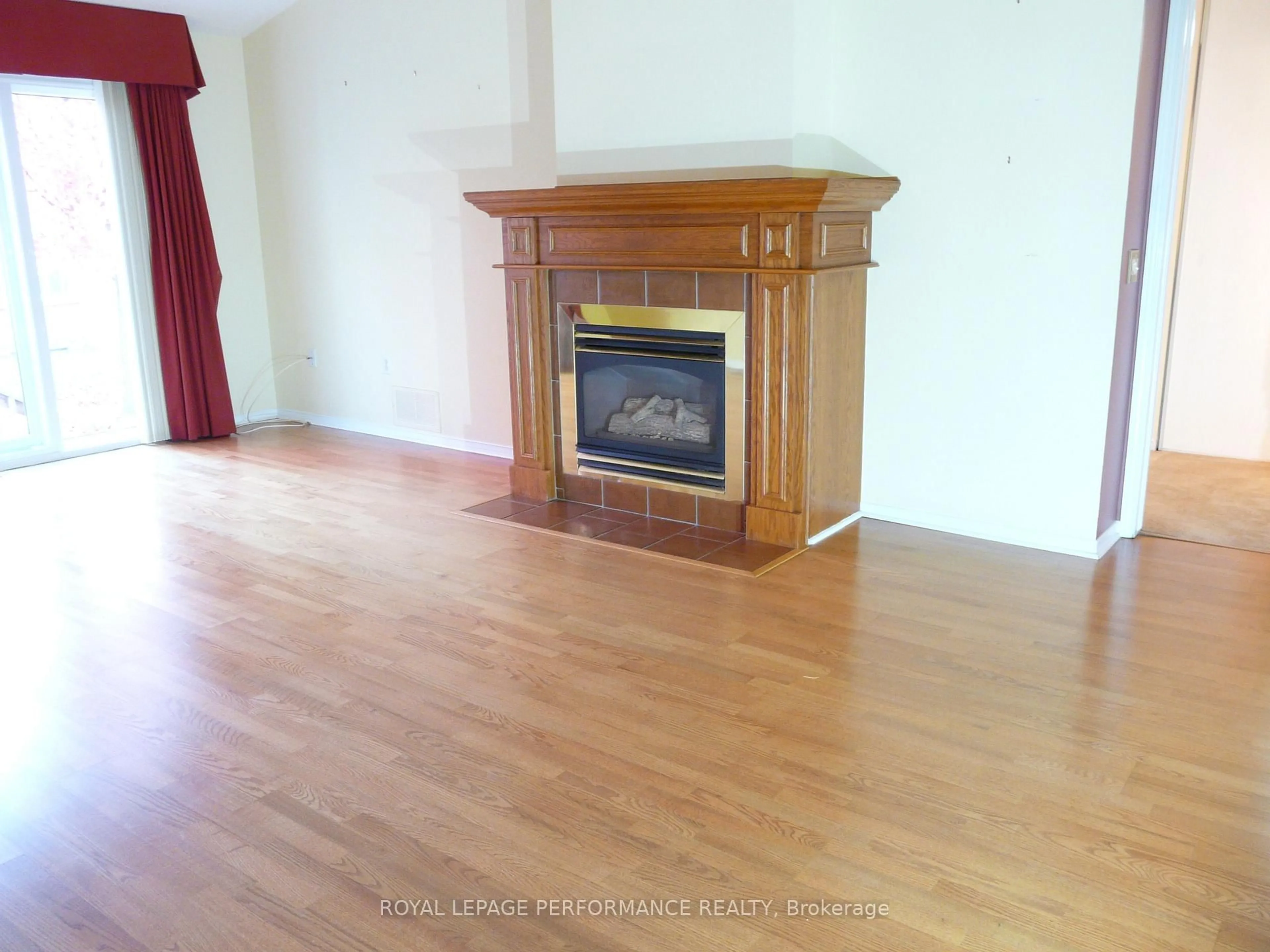 A pic of a room for 1172 Foxborough Private, Ottawa Ontario K1J 1E2