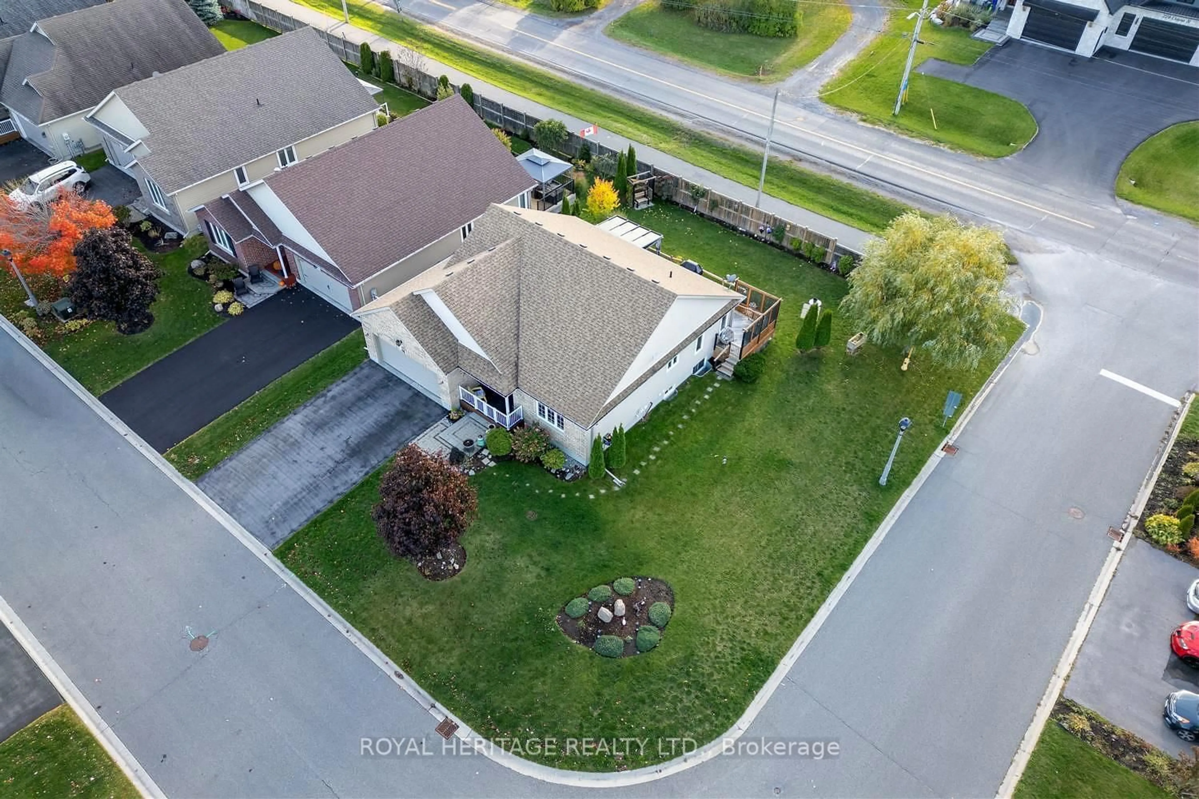 A pic from outside/outdoor area/front of a property/back of a property/a pic from drone, street for 48 Ward Dr, Brighton Ontario K0K 1H0