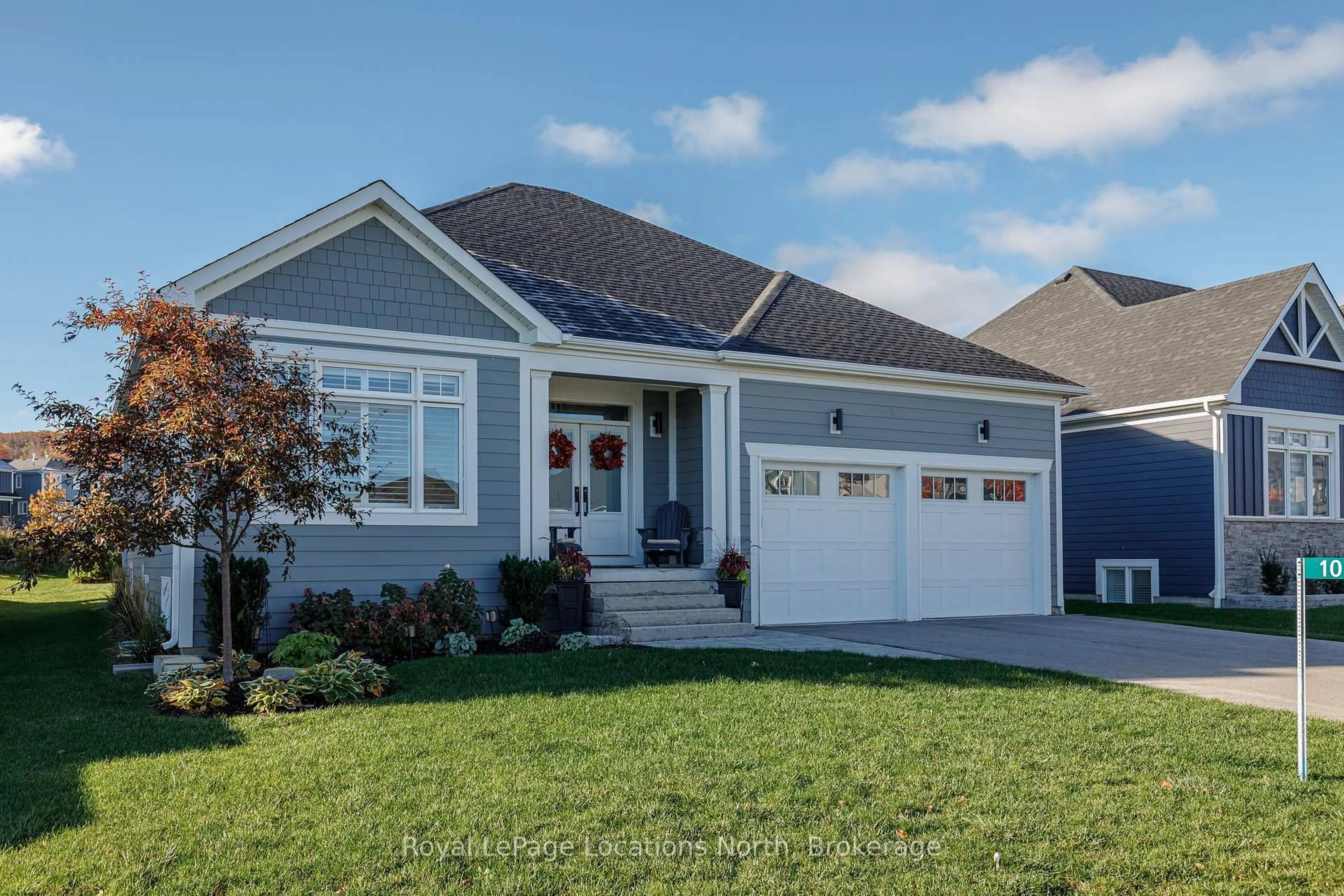 Home with vinyl exterior material, street for 107 Stillwater Cres, Blue Mountains Ontario L9Y 4P5