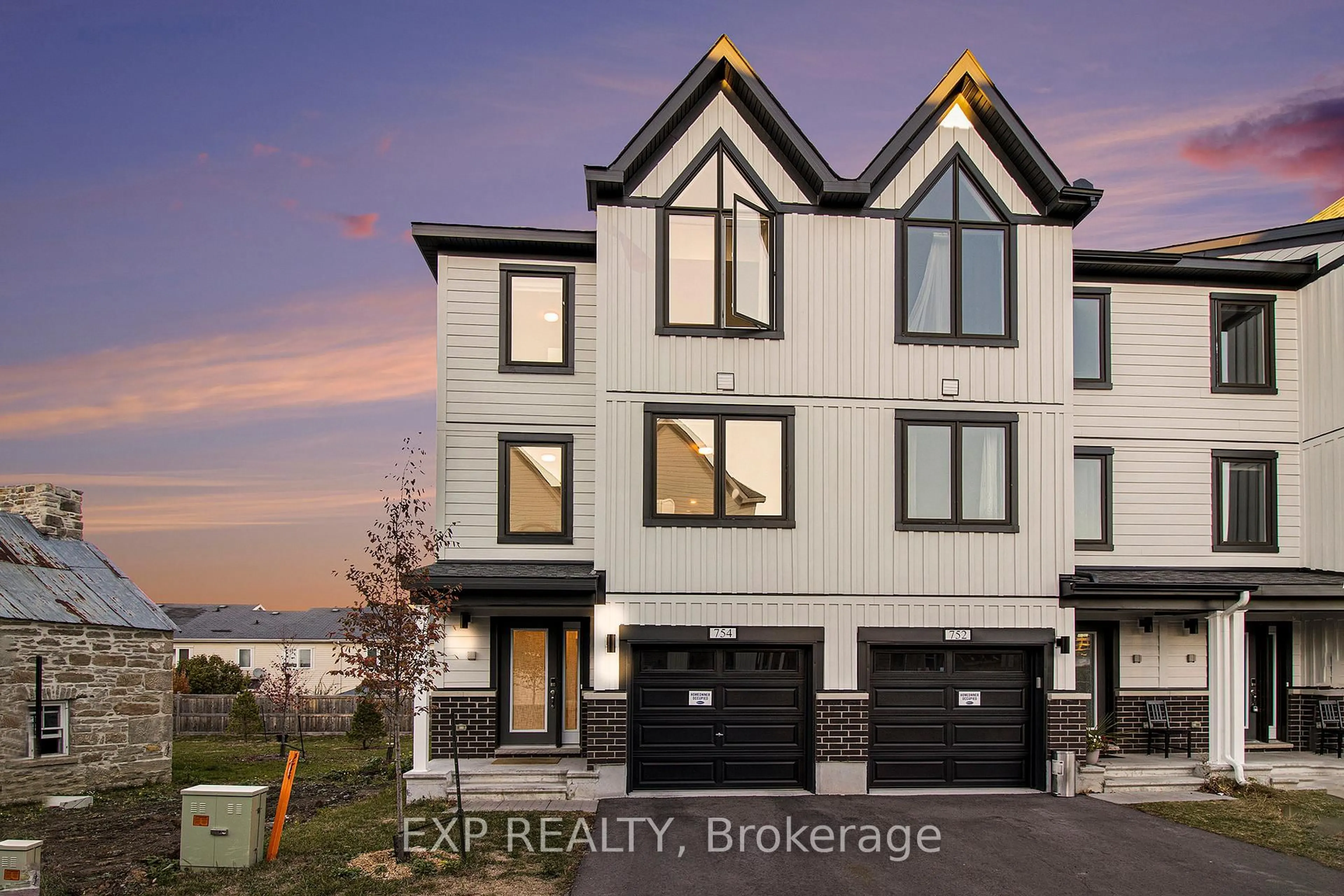 Unknown for 754 Kinstead Private, Ottawa Ontario K2S 3B3