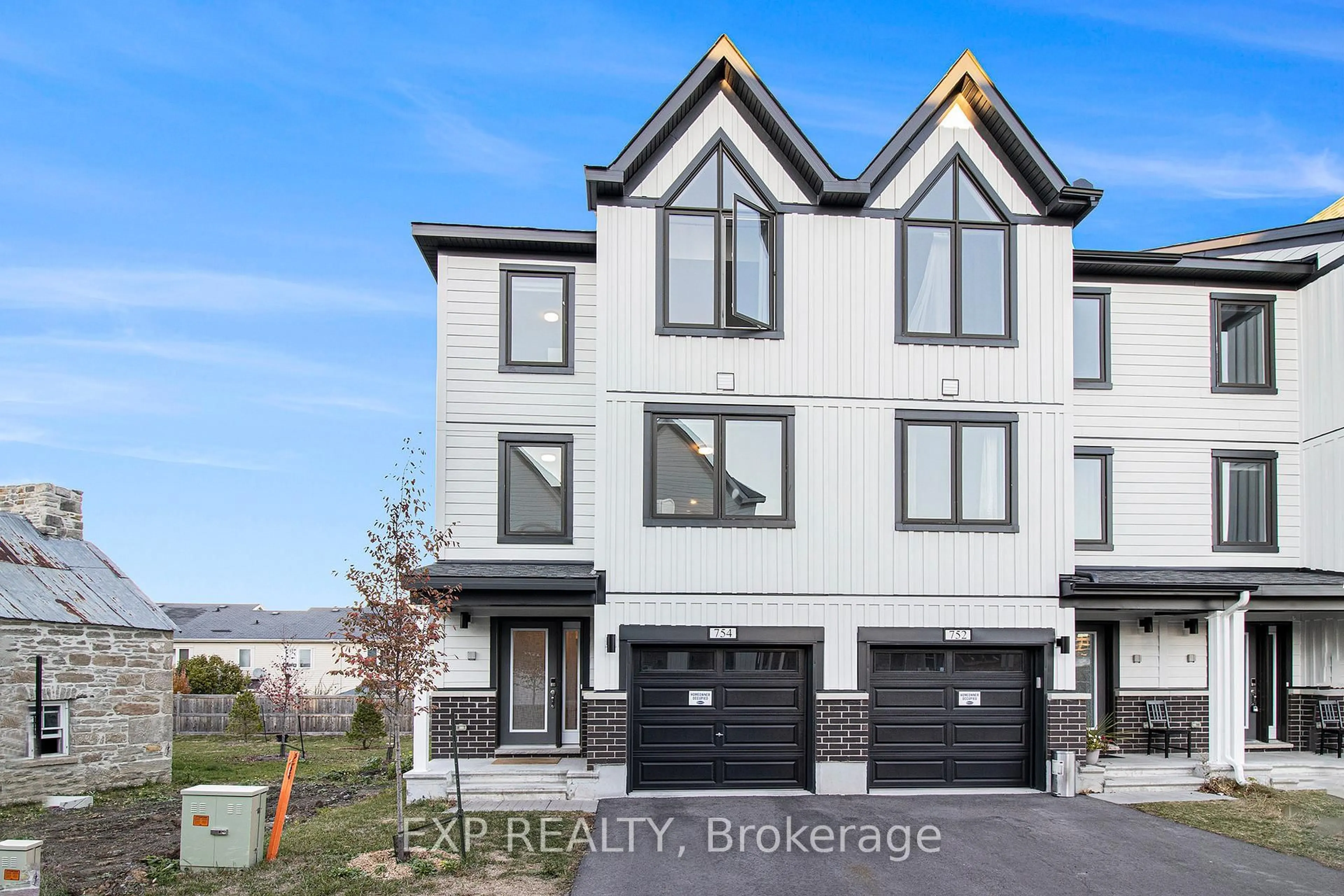 Unknown for 754 Kinstead Private, Ottawa Ontario K2S 3B3