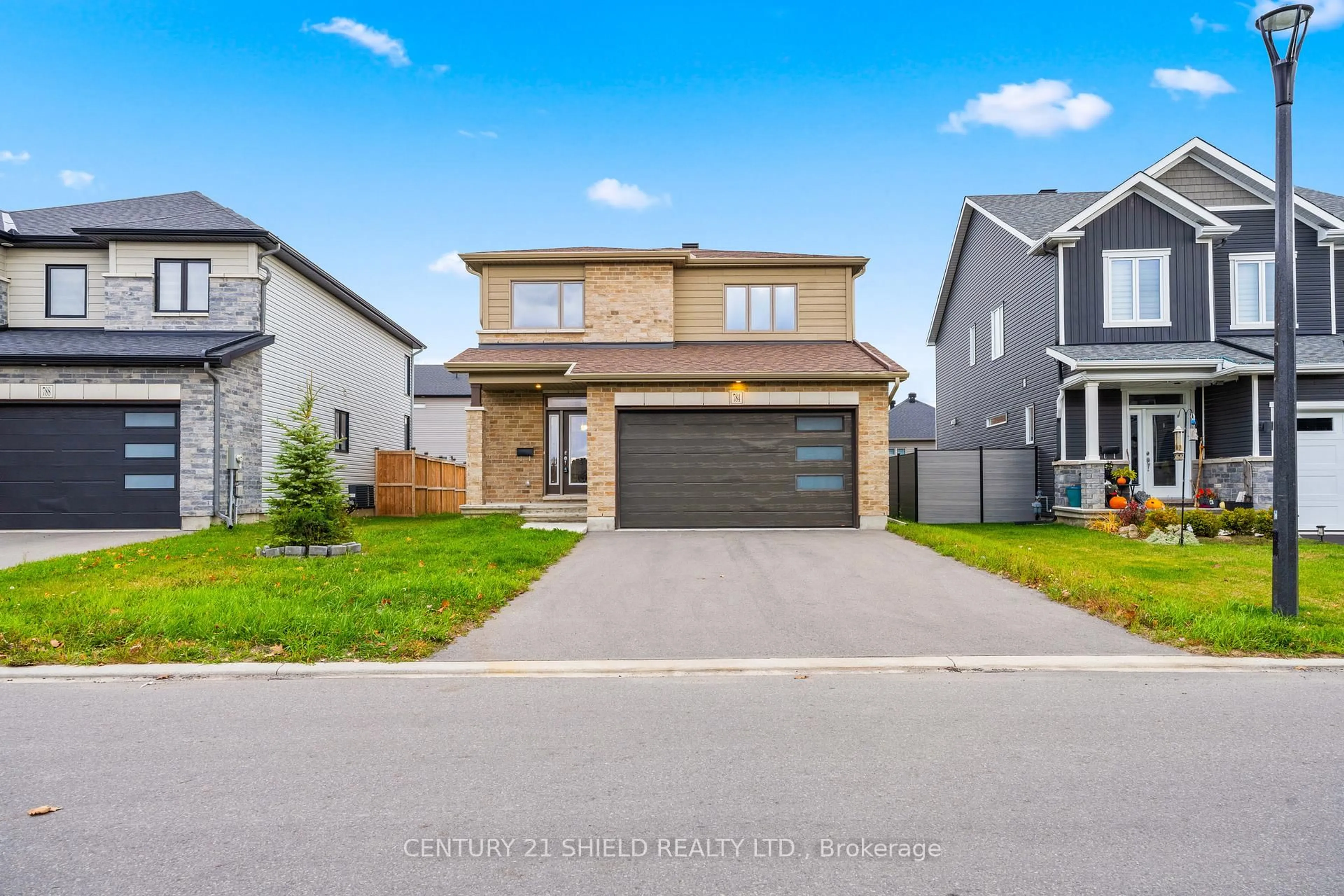 Unknown for 784 Namur St, Russell Ontario K0A 1W0