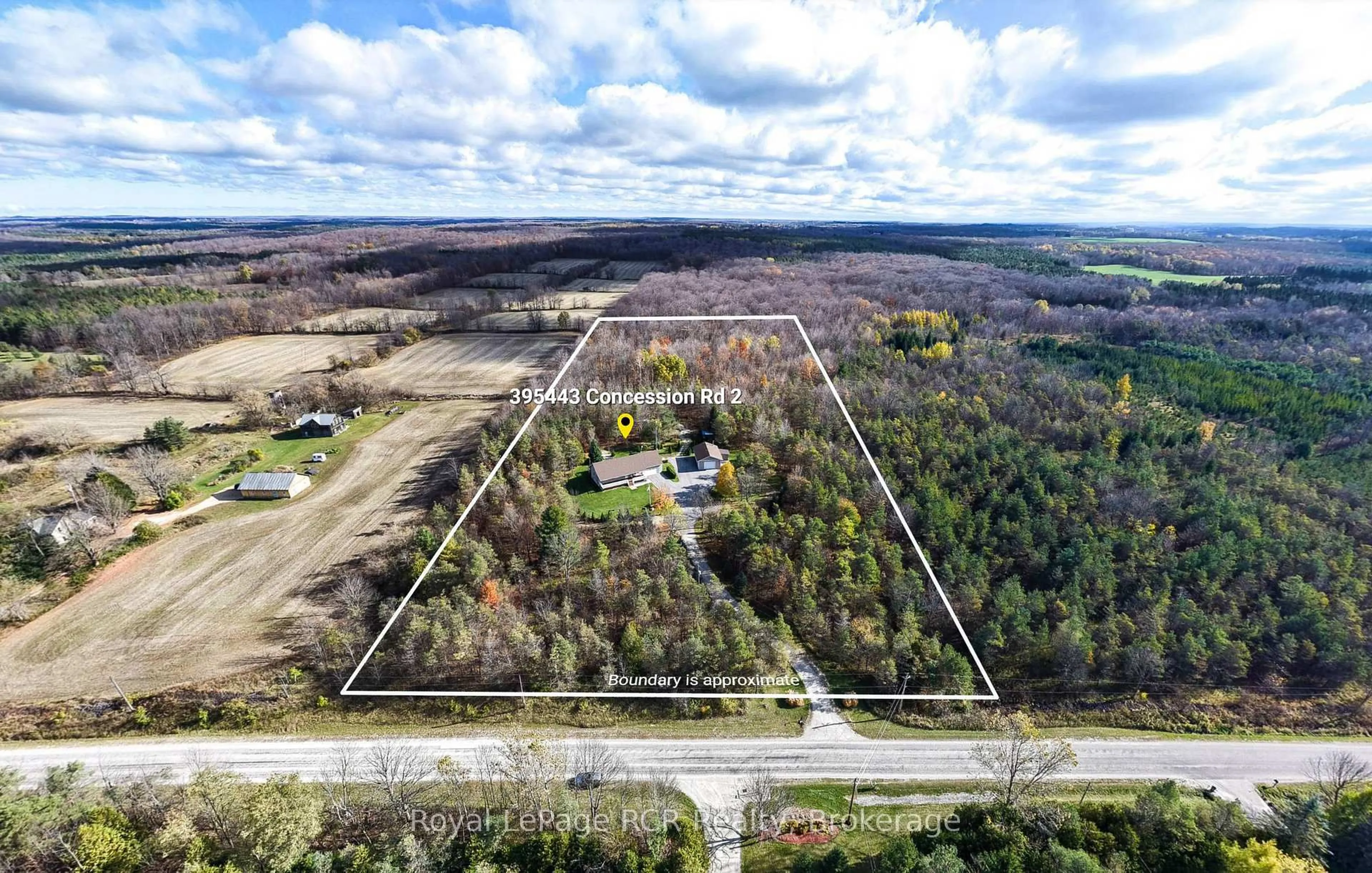 A pic from outside/outdoor area/front of a property/back of a property/a pic from drone, building for 395443 2 Concession, Chatsworth Ontario N0H 2V0