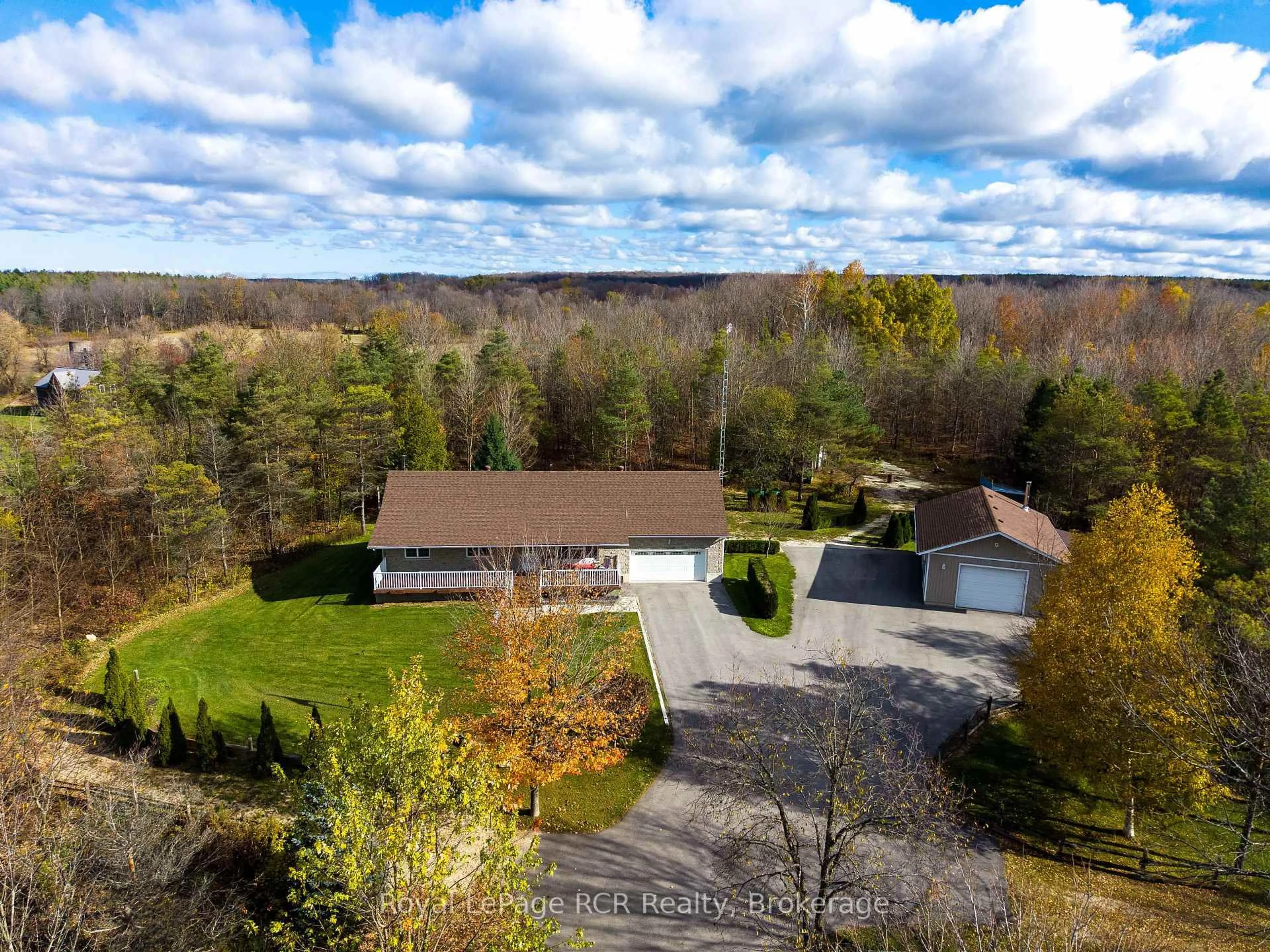 A pic from outside/outdoor area/front of a property/back of a property/a pic from drone, unknown for 395443 2 Concession, Chatsworth Ontario N0H 2V0