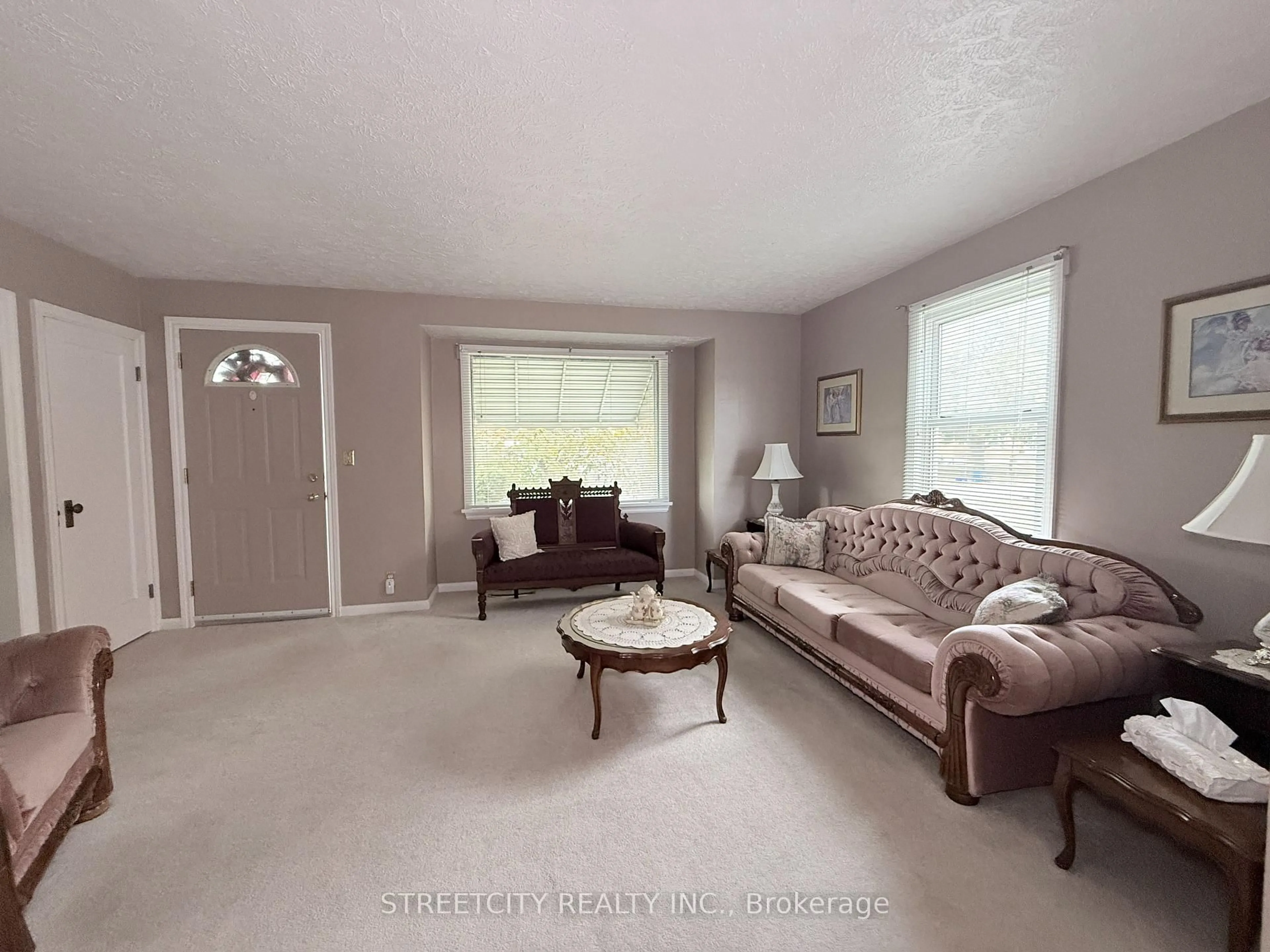 Living room with furniture, unknown for 362 Mack Ave, Sarnia Ontario N7T 3P6