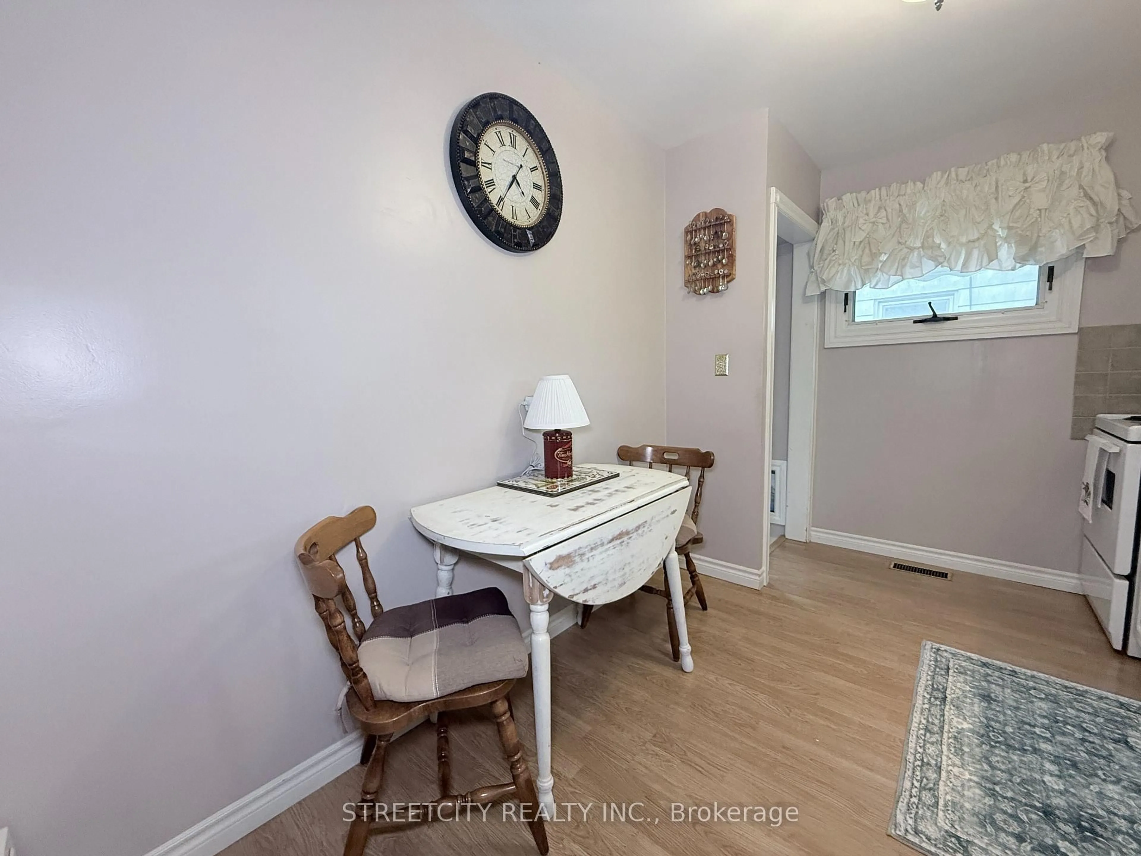 Dining room, wood/laminate floor for 362 Mack Ave, Sarnia Ontario N7T 3P6