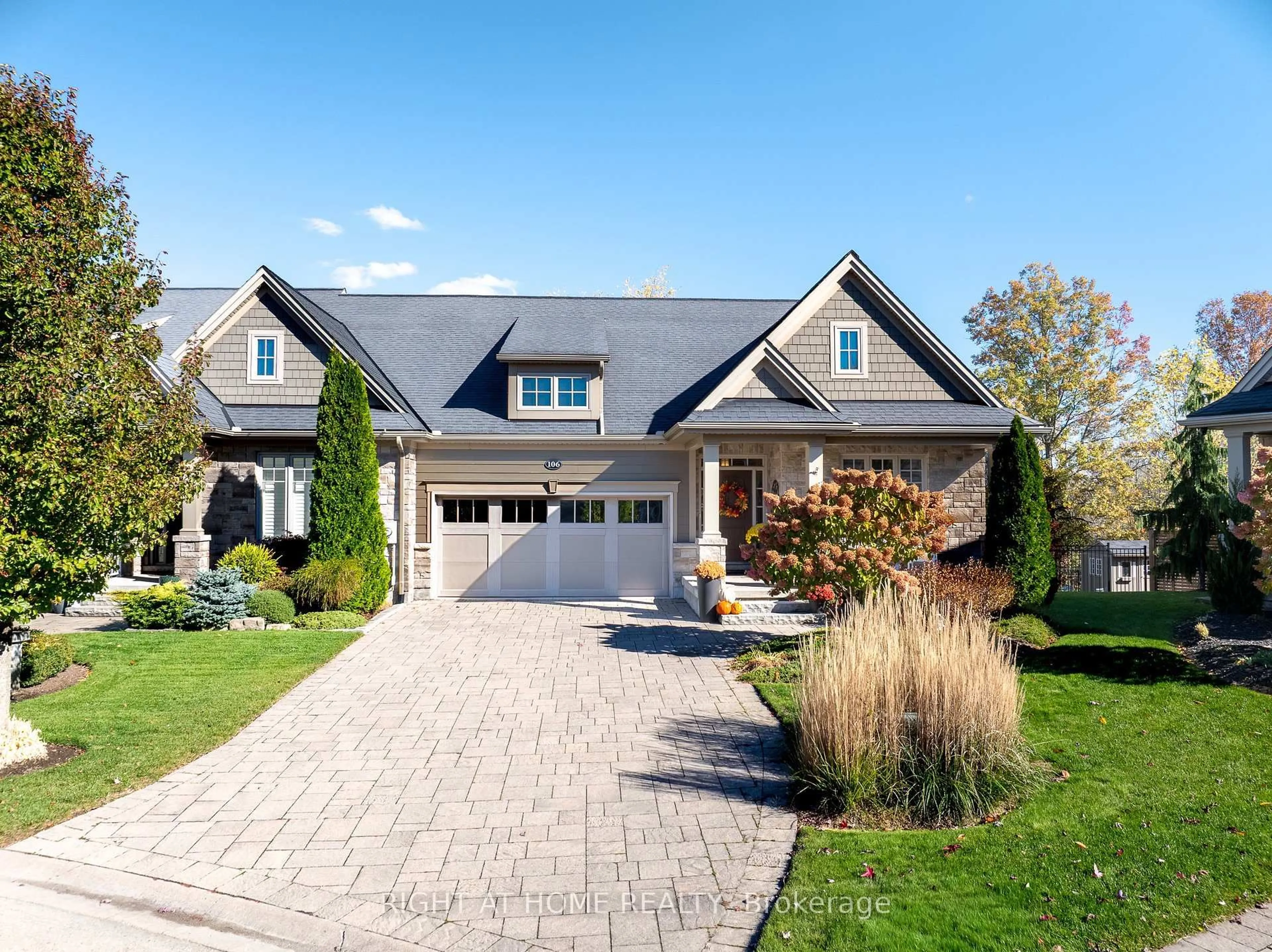 Home with brick exterior material, street for 106 Coyle Crt, Welland Ontario L3C 0E2