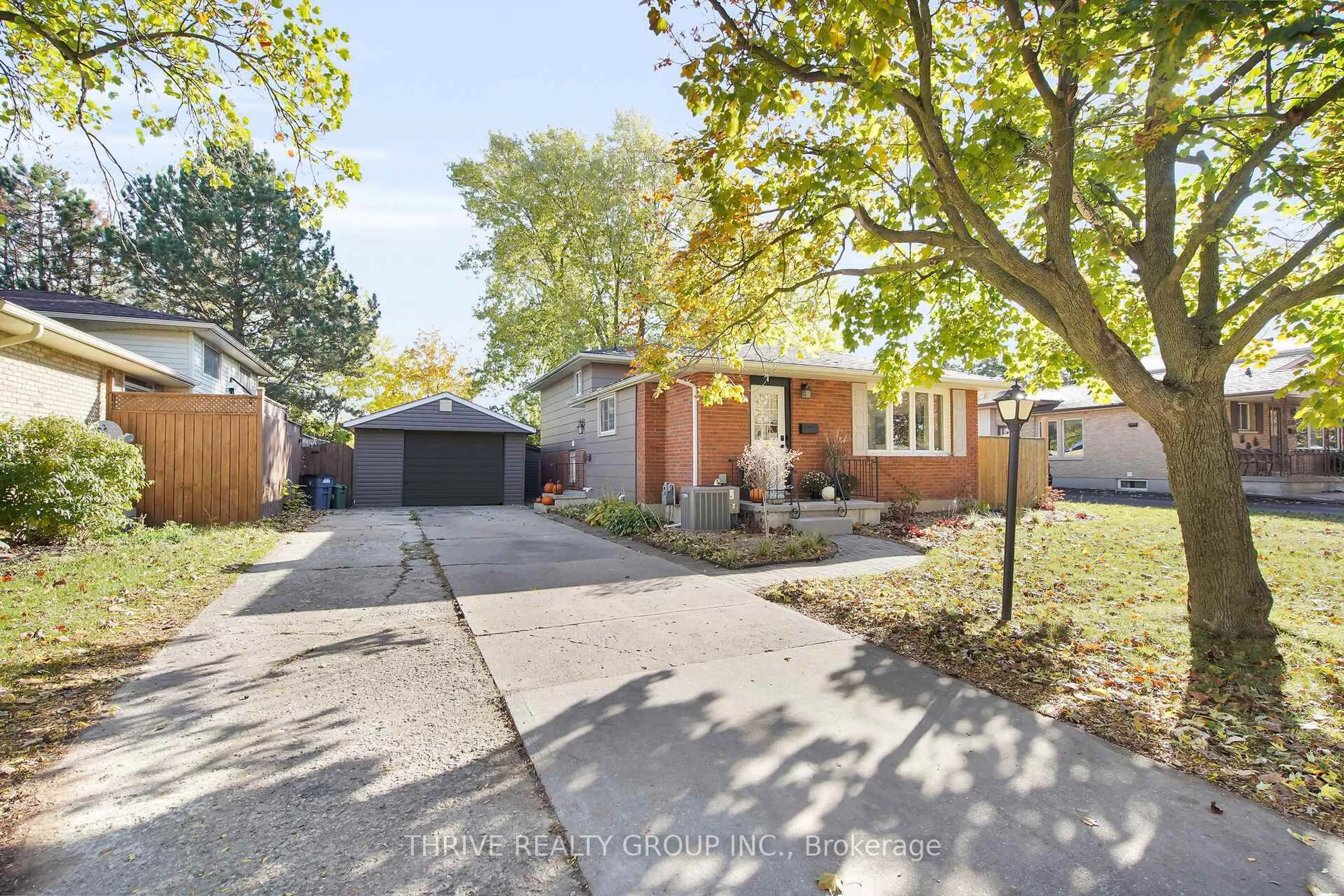 Home with brick exterior material, street for 122 ST LAWRENCE Blvd, London South Ontario N6J 2X1