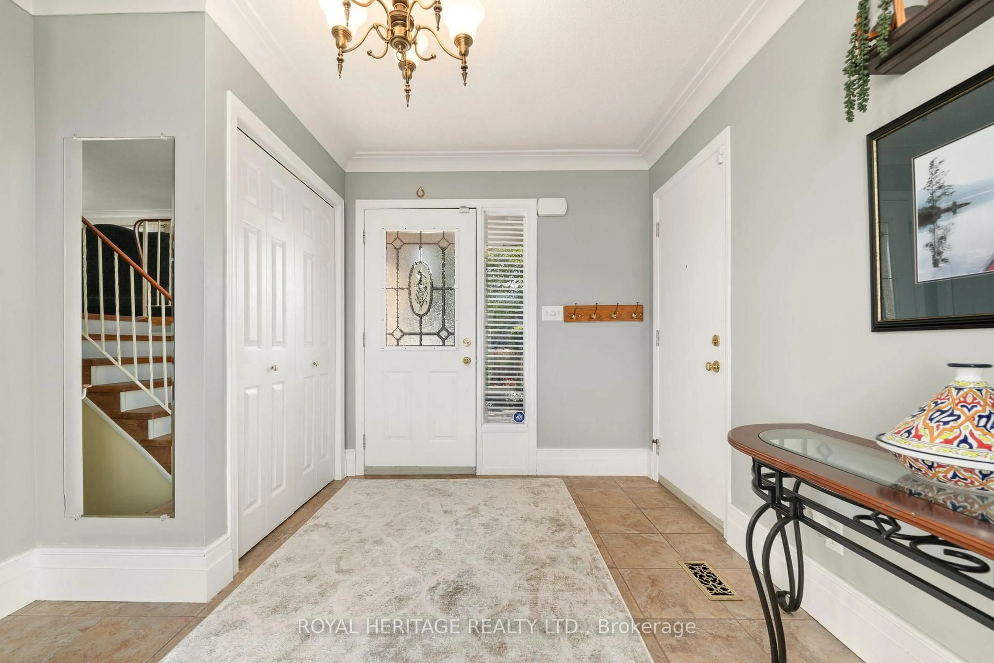 Indoor entryway for 3 Wendy's Lane, Brighton Ontario K0K 1H0