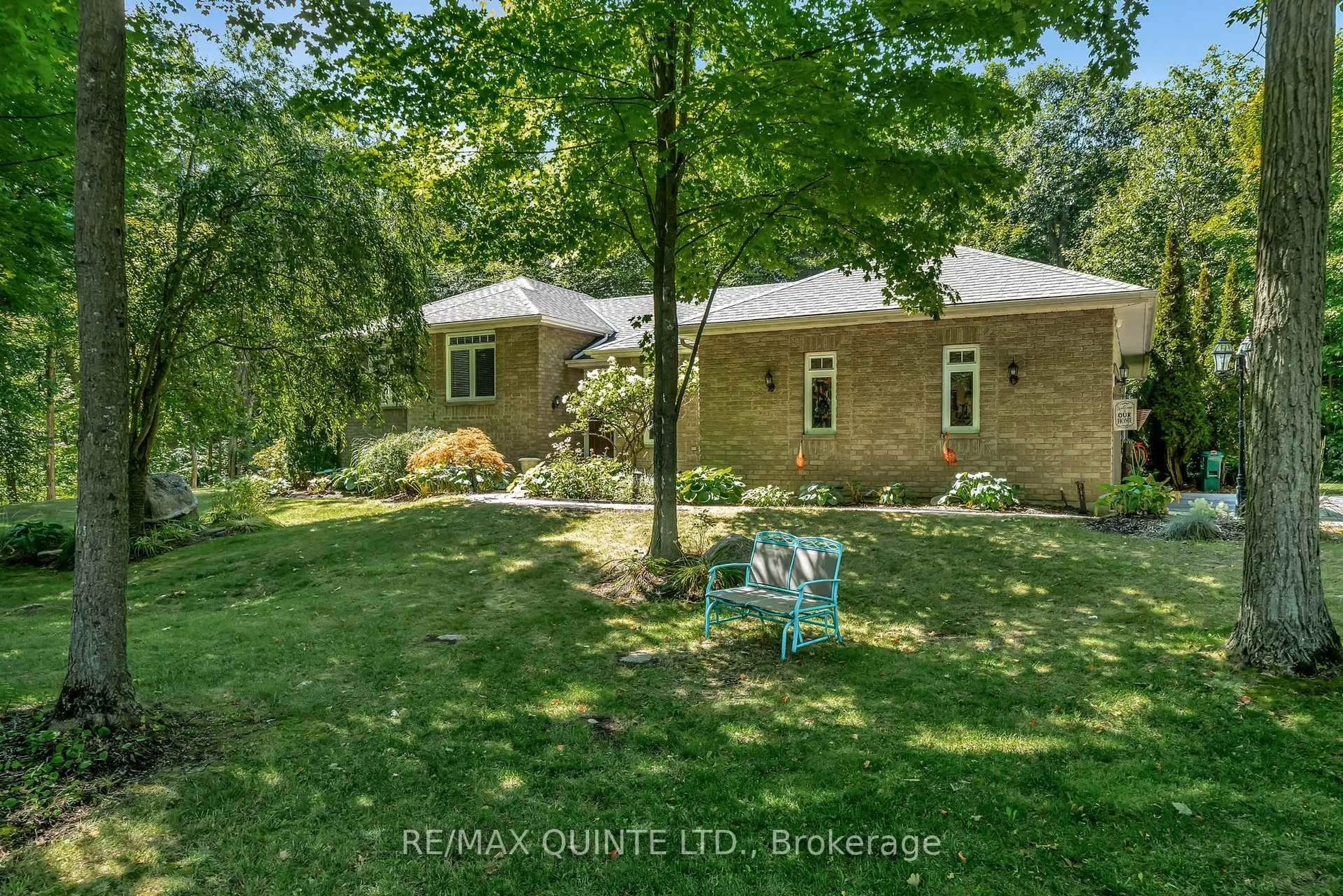 A pic from outside/outdoor area/front of a property/back of a property/a pic from drone, unknown for 291 Colonial Dr, Ingleside Ontario K8V 5P4