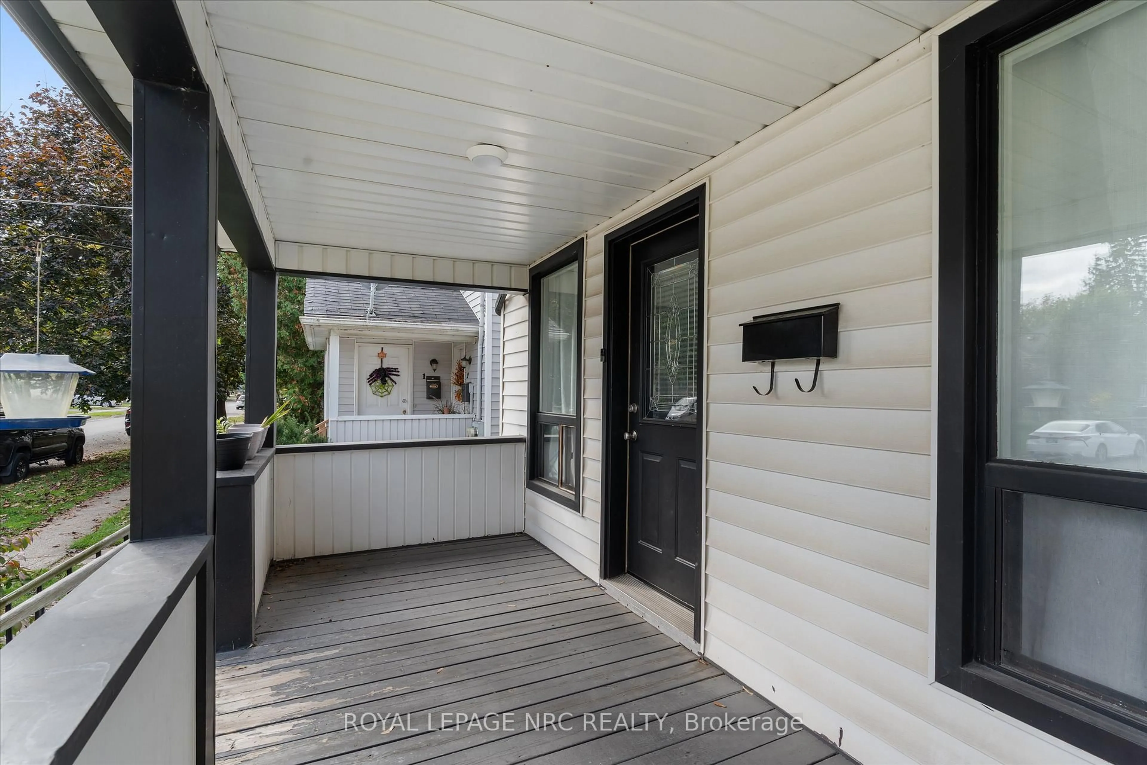 Unknown for 31 Rodman St, St. Catharines Ontario L2R 5C9