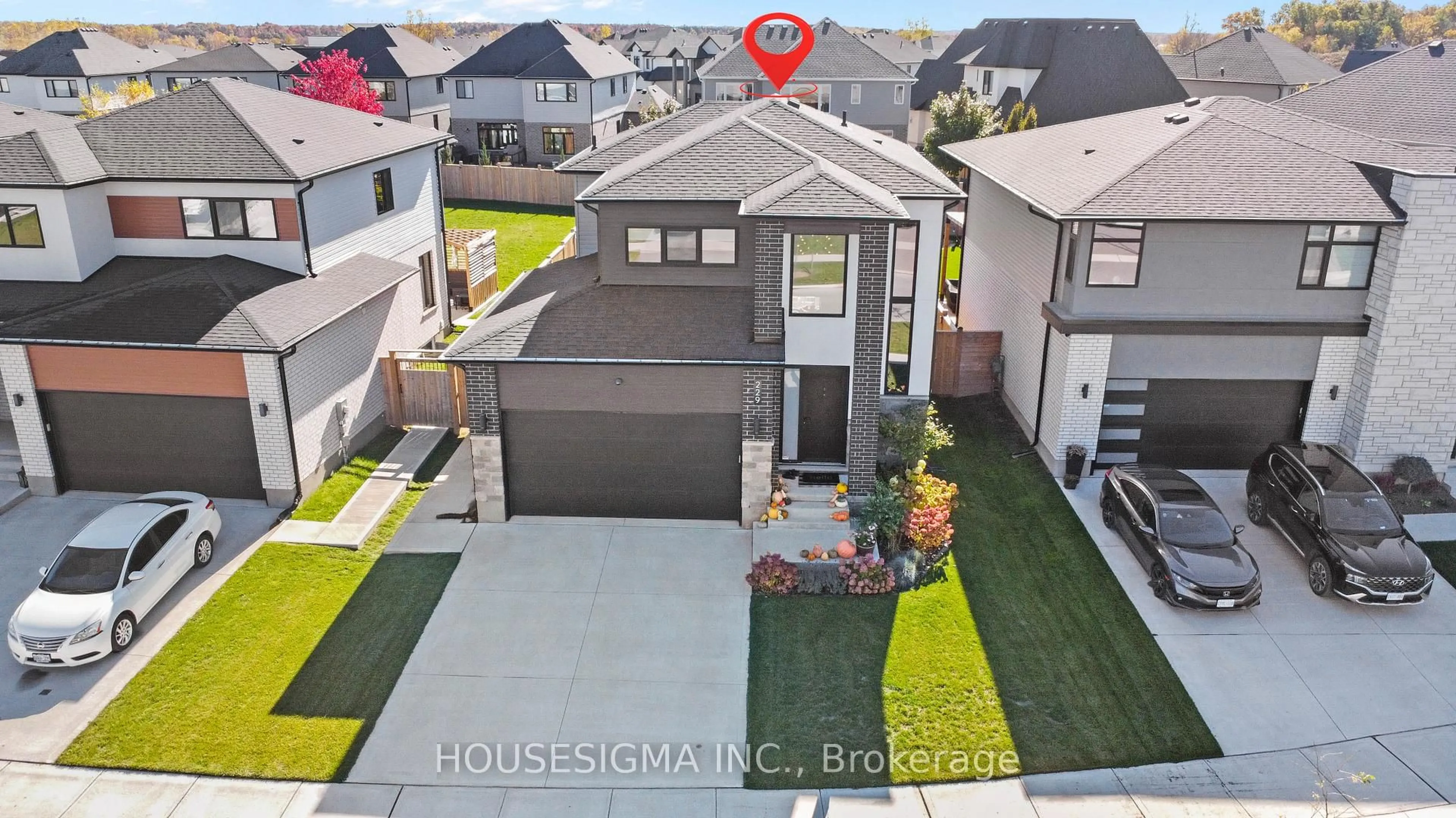 A pic from outside/outdoor area/front of a property/back of a property/a pic from drone, street for 229 Crestview Dr, Middlesex Centre Ontario N0L 1R0